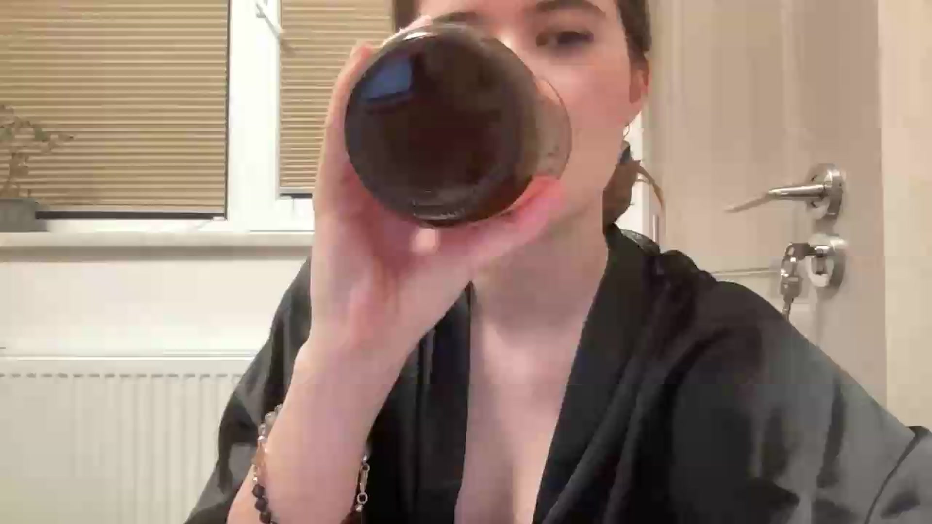 Gallery image thumbnail from Elvira's myfreecams stream on, 06/02/2026, 20:11 image 1 of 20