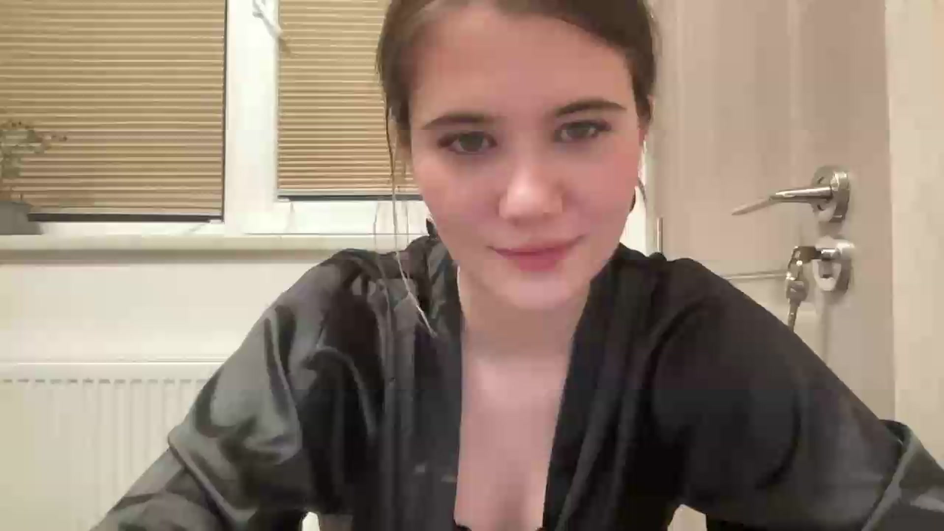 Gallery image thumbnail from Elvira's myfreecams stream on, 06/02/2026, 20:11 image 20 of 20