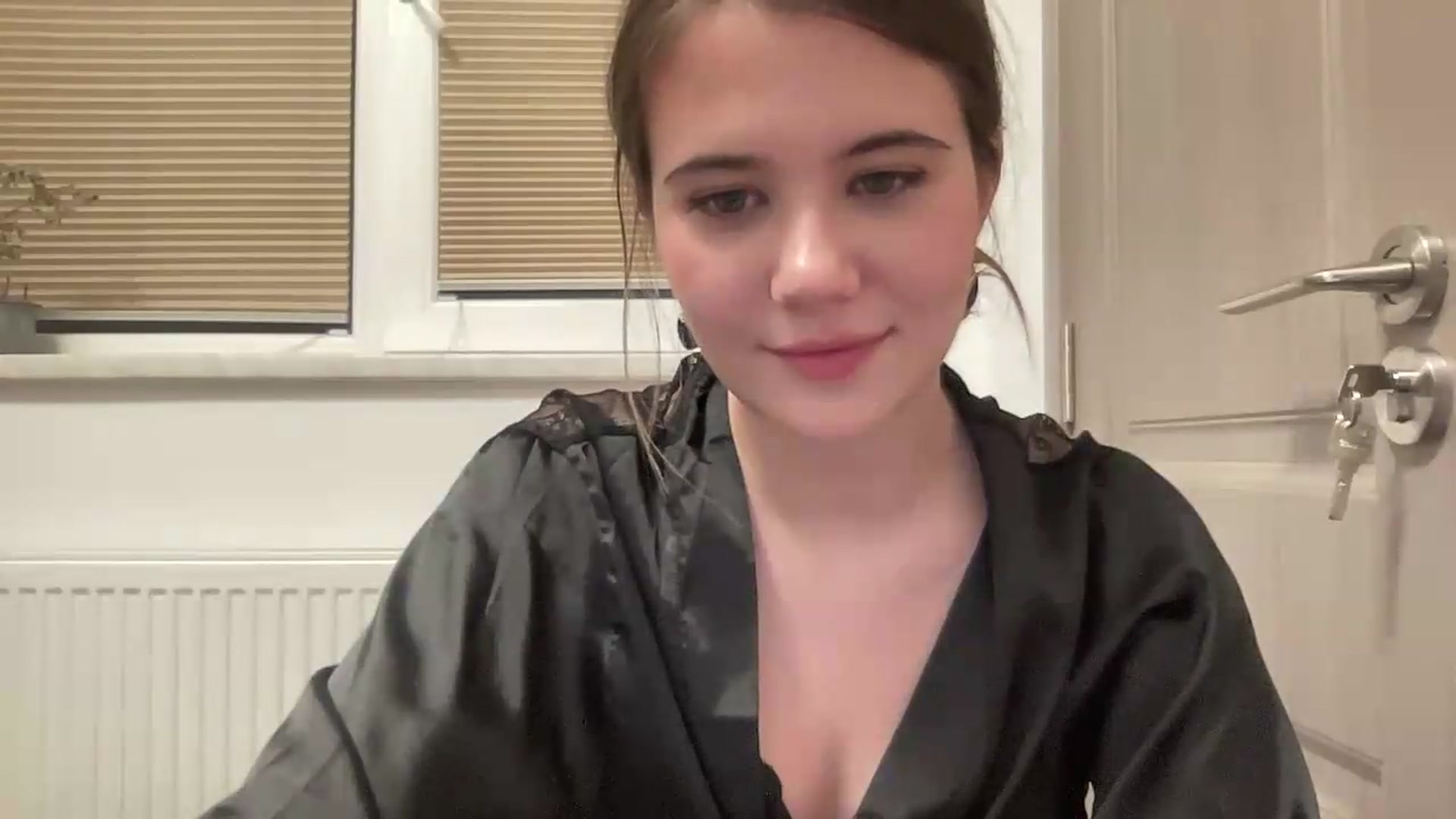 Gallery image thumbnail from Elvira's myfreecams stream on, 06/02/2026, 23:45 image 11 of 20