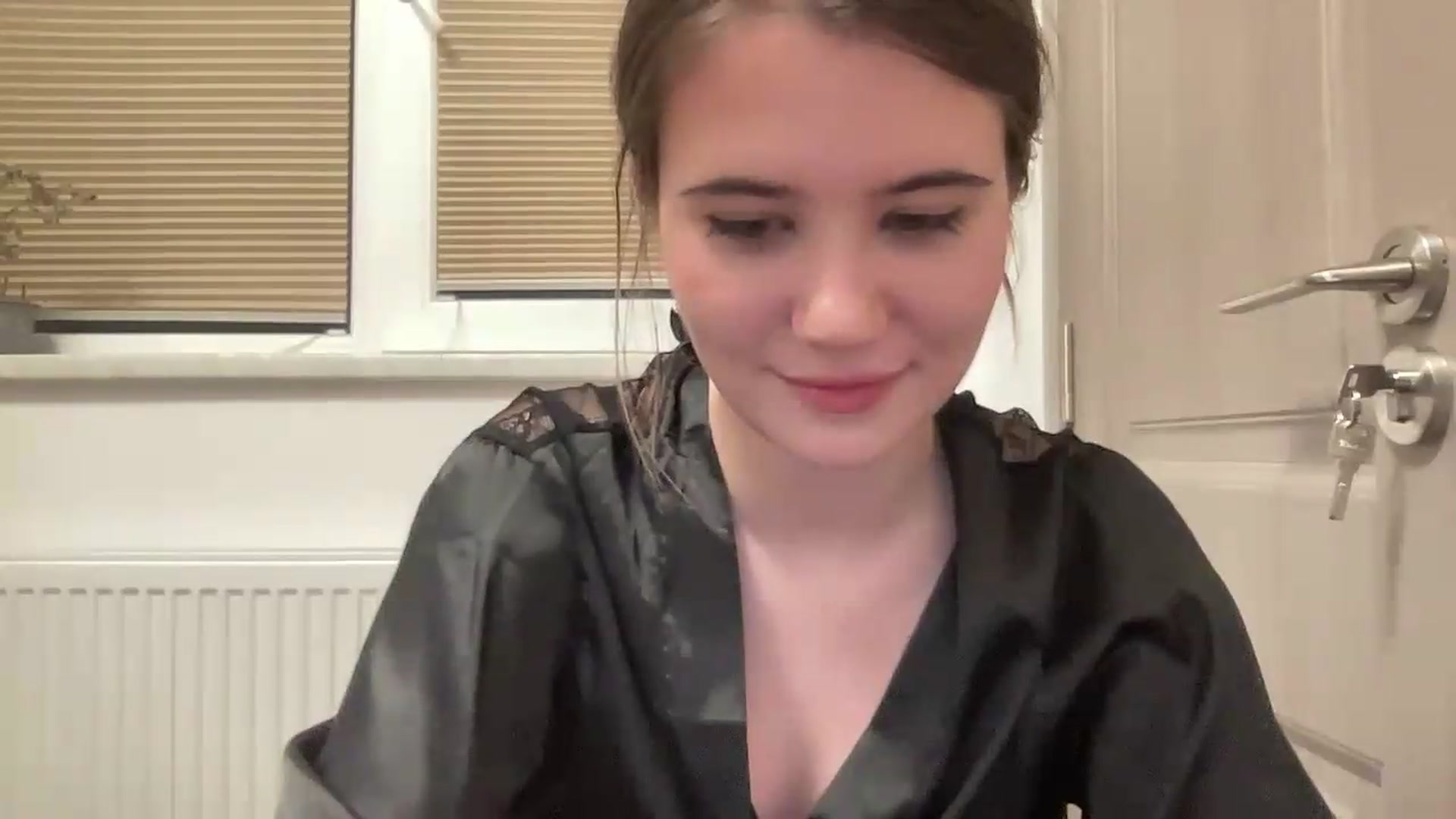 Gallery image thumbnail from Elvira's myfreecams stream on, 06/02/2026, 23:45 image 16 of 20