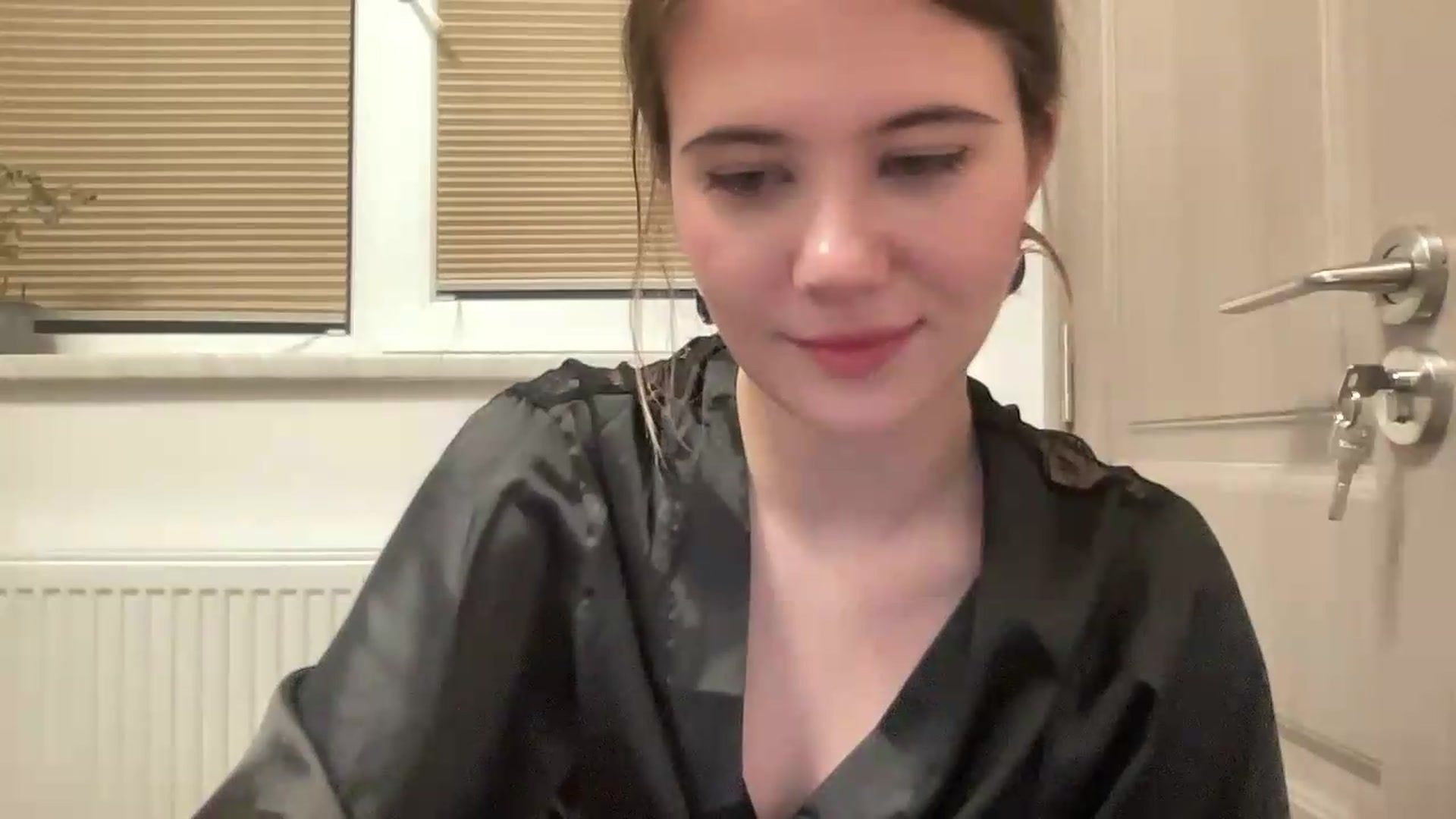 Gallery image thumbnail from Elvira's myfreecams stream on, 06/02/2026, 23:45 image 18 of 20