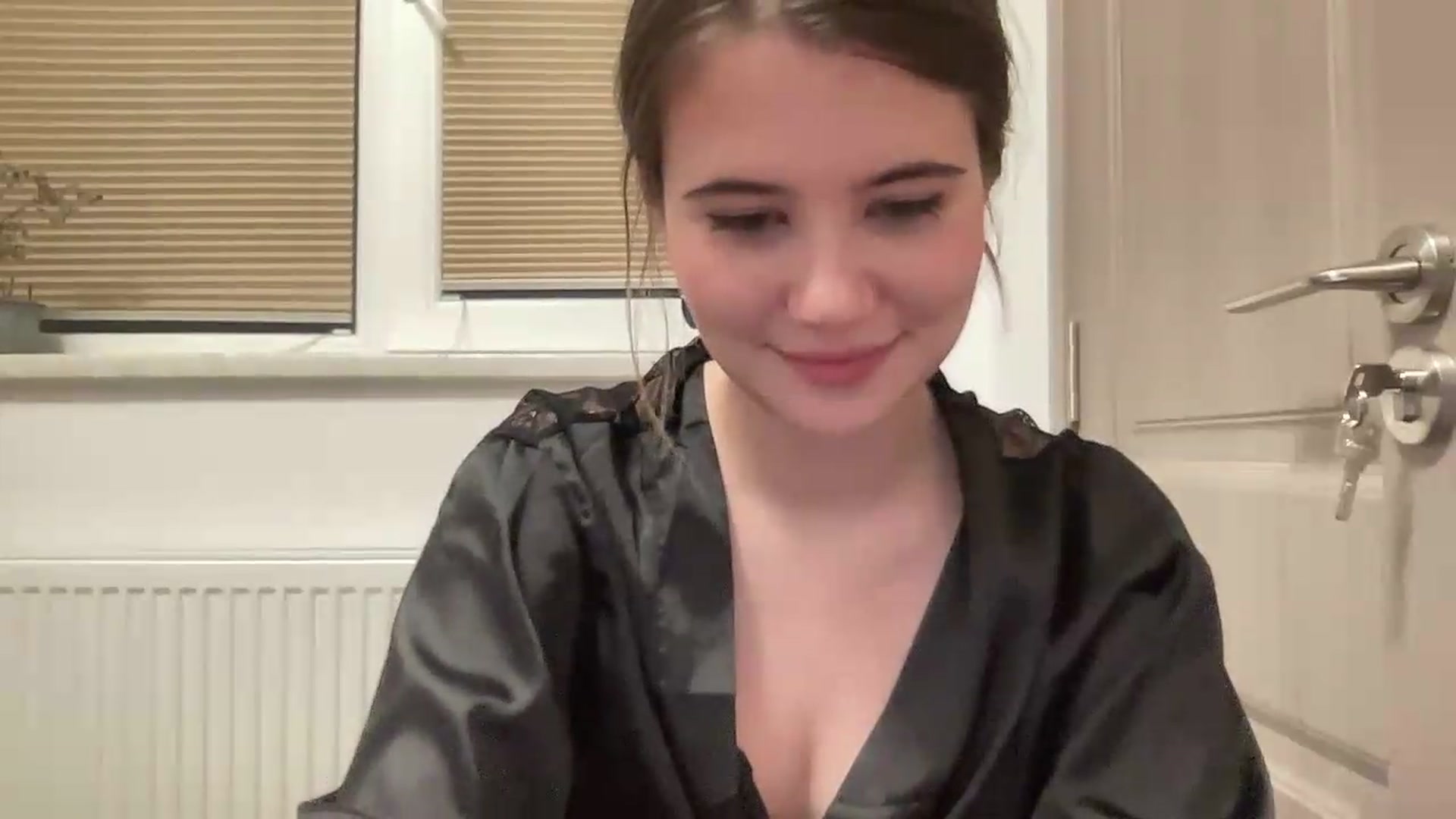 Gallery image thumbnail from Elvira's myfreecams stream on, 06/02/2026, 23:45 image 5 of 20