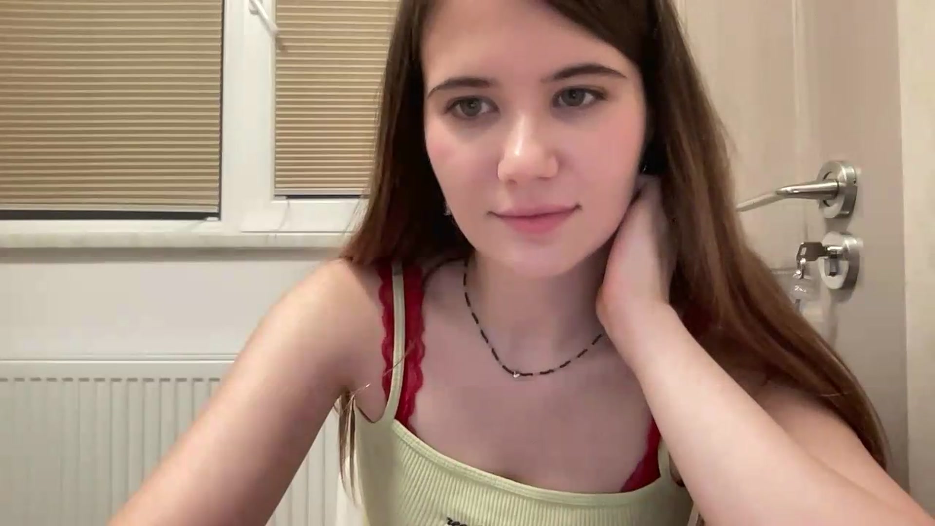 Gallery image thumbnail from Elvira's myfreecams stream on, 06/05/2026, 01:11 image 15 of 20