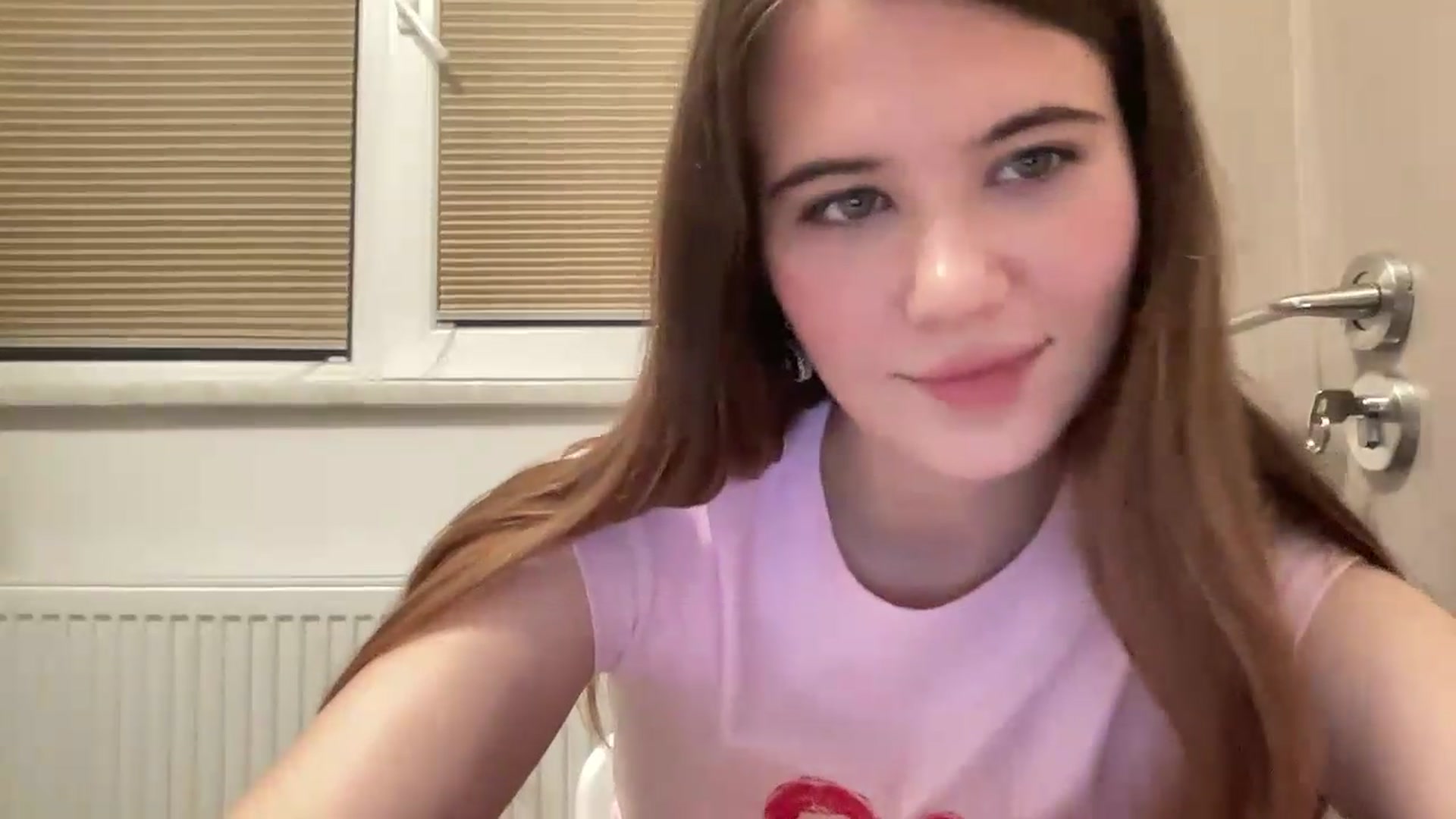 Gallery image thumbnail from Elvira's myfreecams stream on, 06/05/2026, 20:26 image 17 of 20