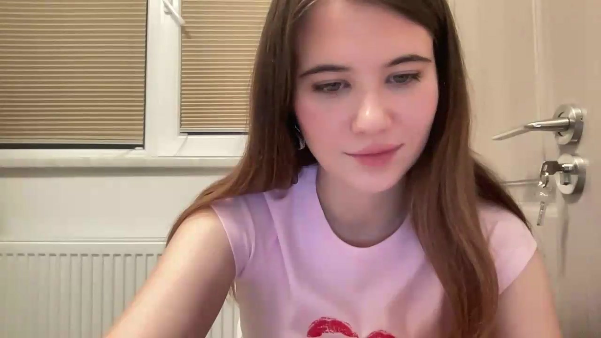 Gallery image thumbnail from Elvira's myfreecams stream on, 06/05/2026, 20:26 image 16 of 20