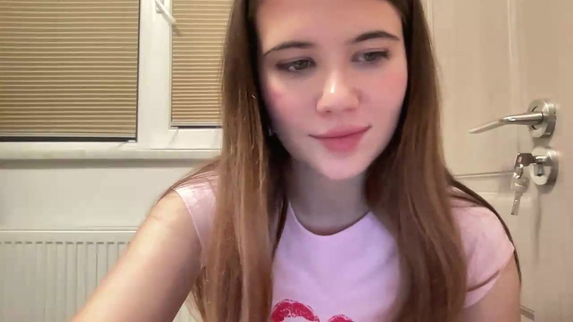 Gallery image thumbnail from Elvira's myfreecams stream on, 06/05/2026, 20:26 image 12 of 20