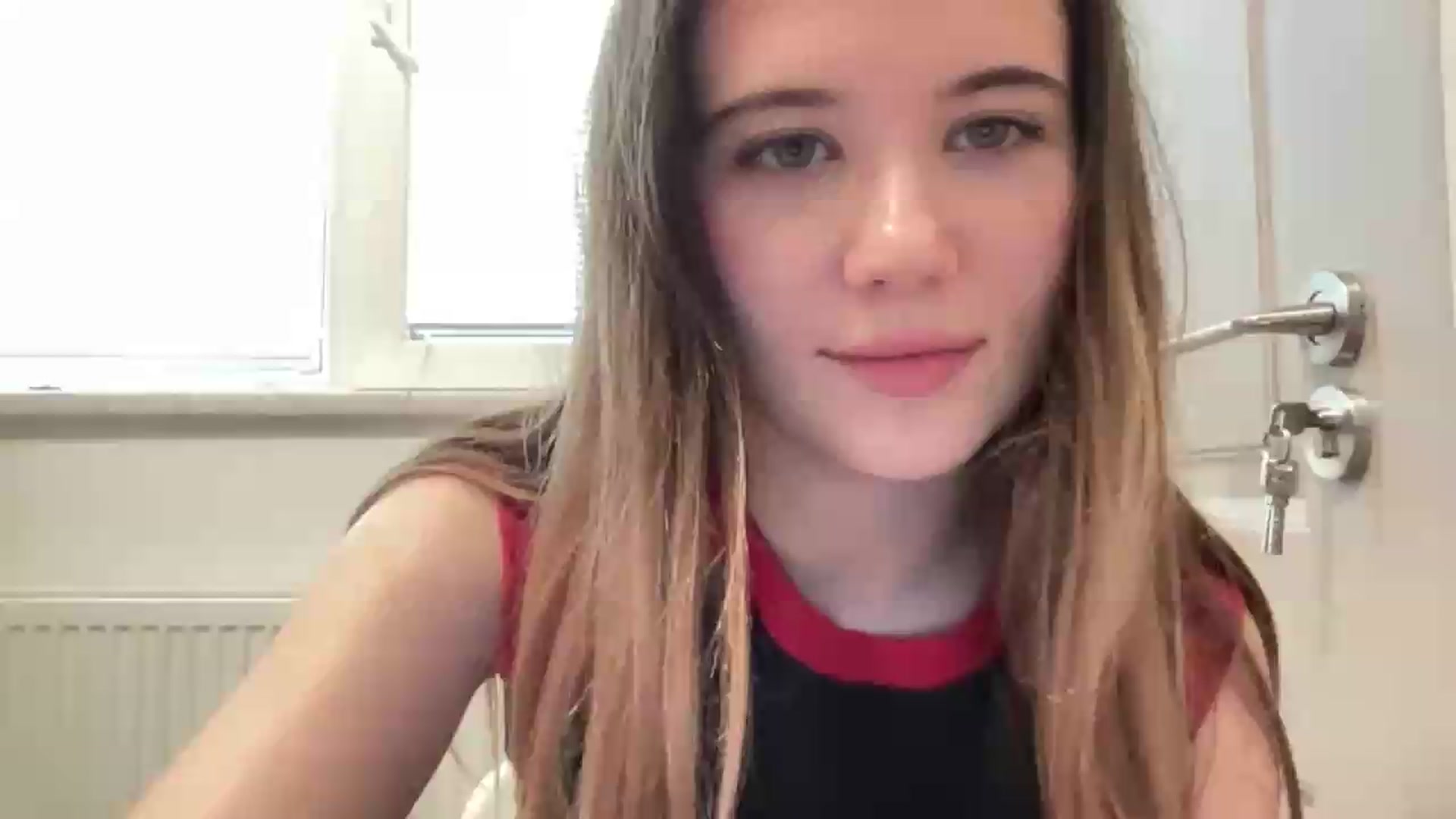 Gallery image thumbnail from Elvira's myfreecams stream on, 06/11/2026, 16:02 image 13 of 20