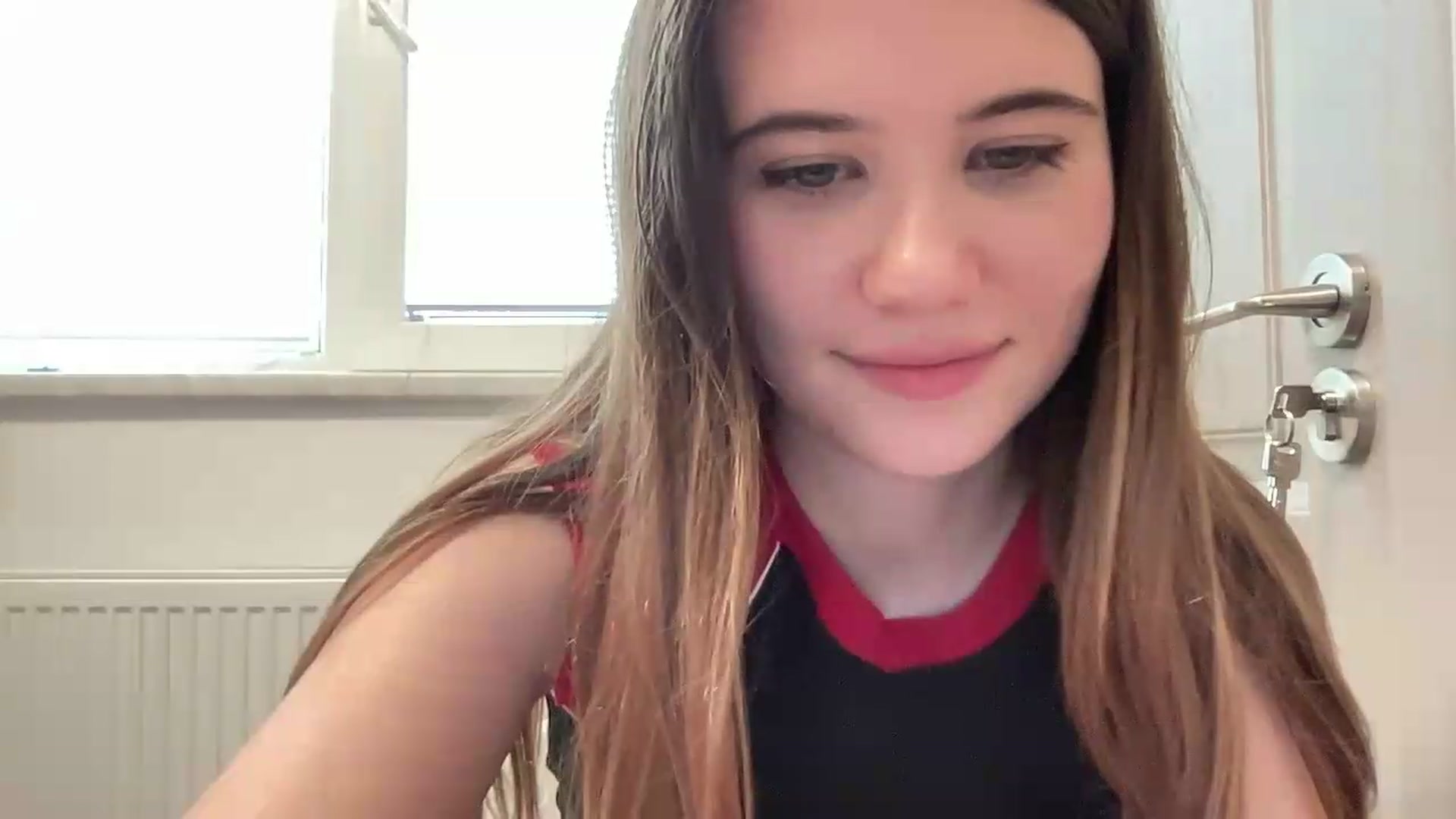 Gallery image thumbnail from Elvira's myfreecams stream on, 06/11/2026, 16:02 image 9 of 20