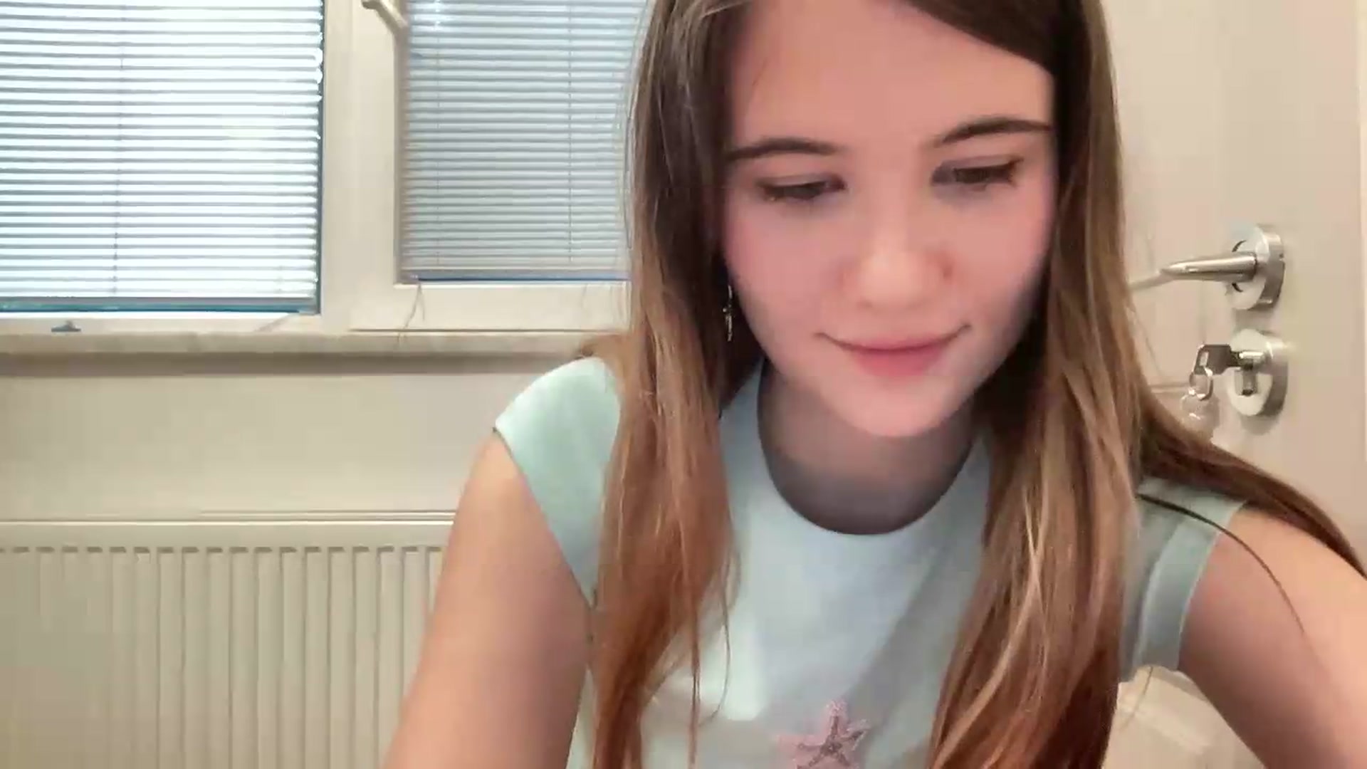 Gallery image thumbnail from Elvira's myfreecams stream on, 06/12/2026, 17:07 image 7 of 20