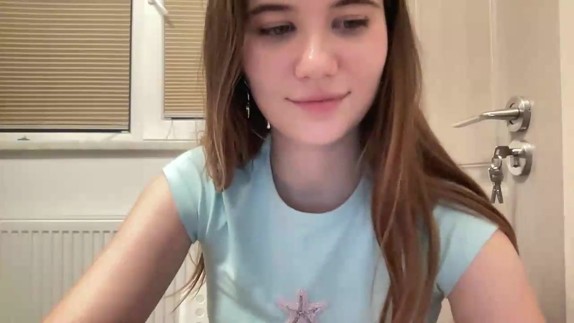Gallery image thumbnail from Elvira's myfreecams stream on, 06/12/2026, 21:08 image 18 of 20