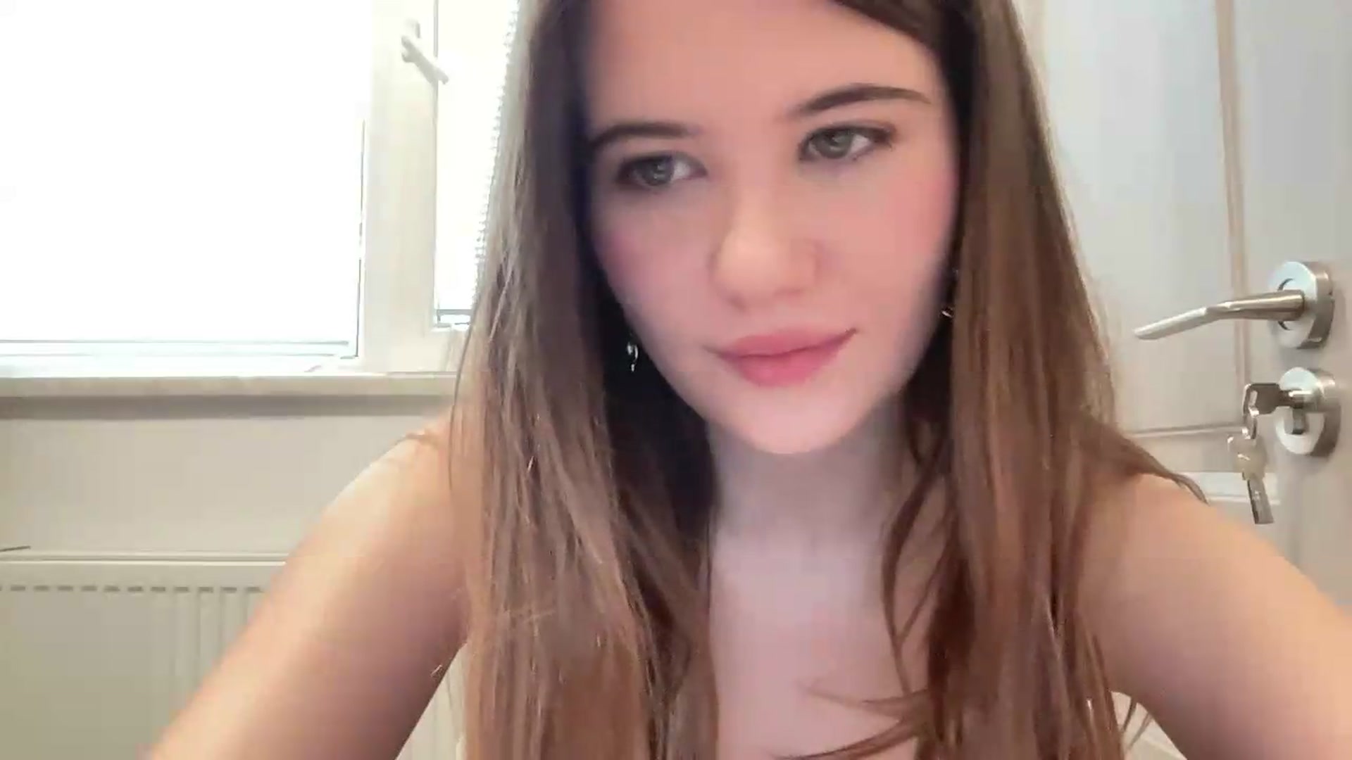 Gallery image thumbnail from Elvira's myfreecams stream on, 06/20/2026, 15:44 image 14 of 20