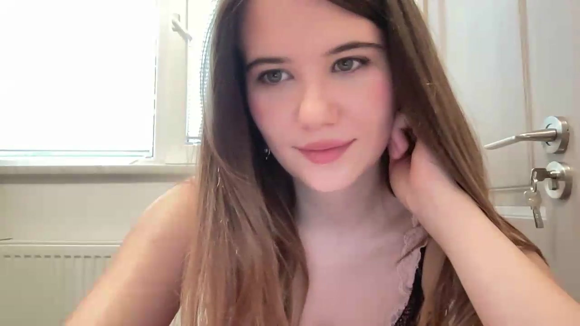Gallery image thumbnail from Elvira's myfreecams stream on, 06/20/2026, 15:44 image 5 of 20
