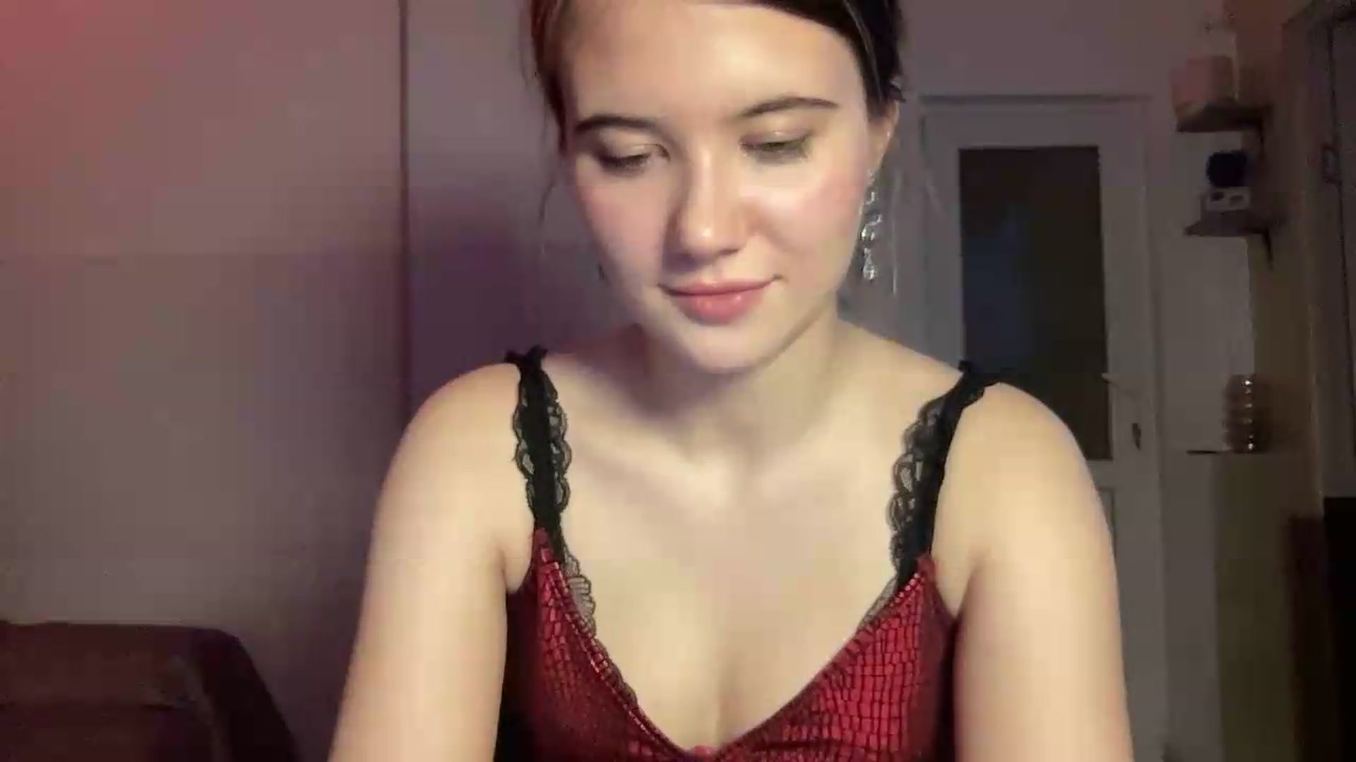 Gallery image thumbnail from Elvira's myfreecams stream on, 06/24/2026, 21:24 image 19 of 20