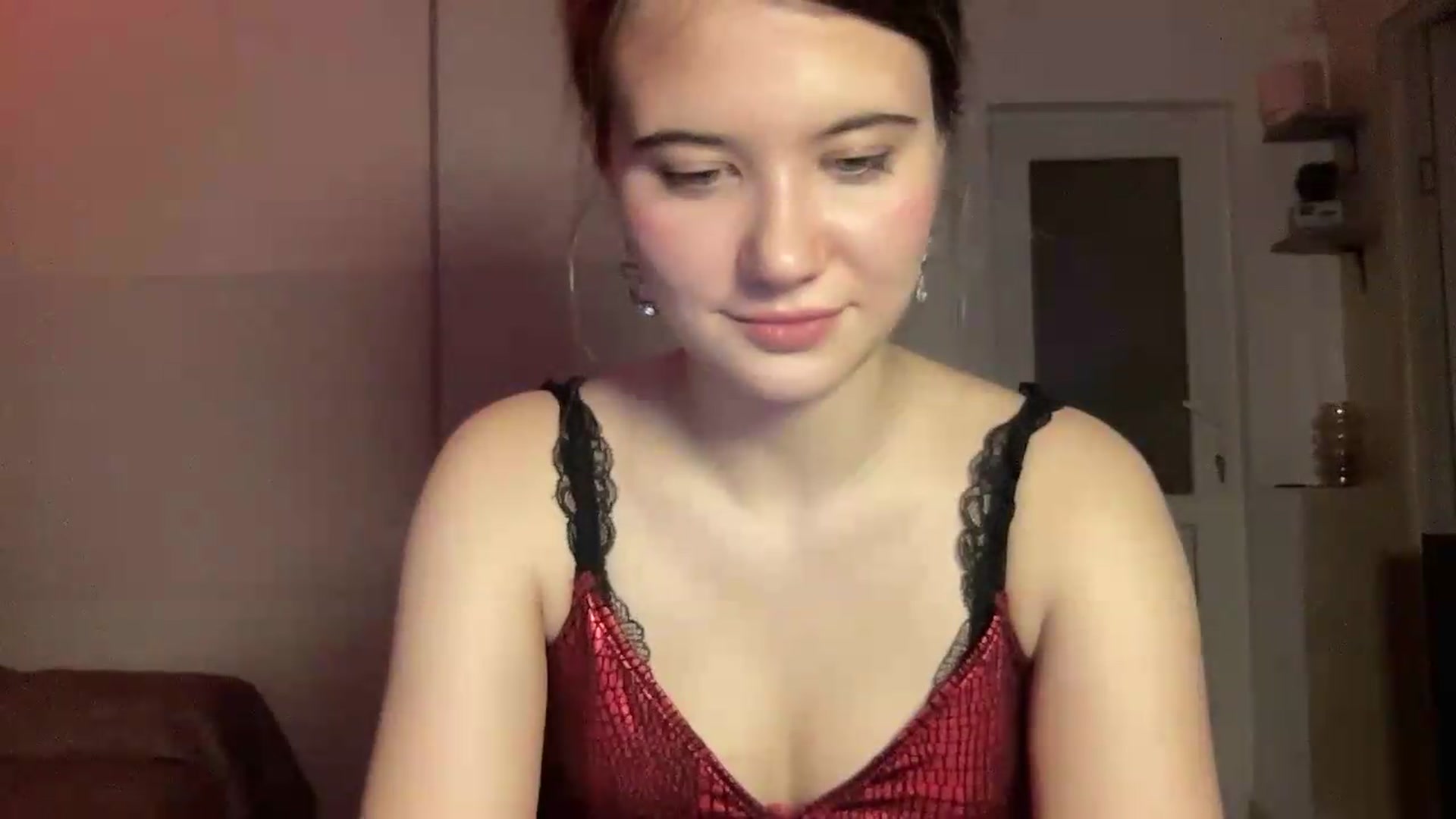 Gallery image thumbnail from Elvira's myfreecams stream on, 06/24/2026, 21:24 image 18 of 20