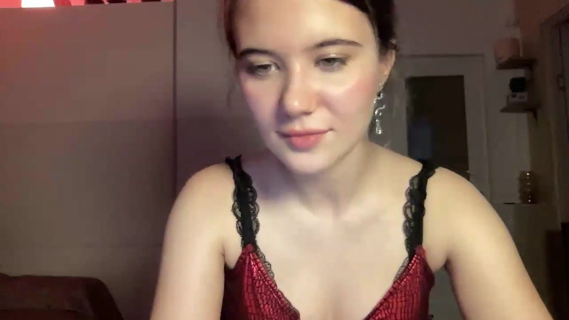 Gallery image thumbnail from Elvira's myfreecams stream on, 06/24/2026, 21:45 image 18 of 20