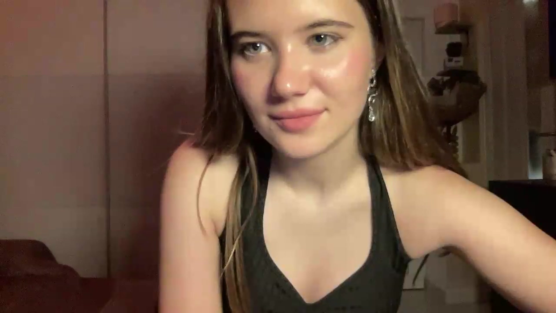 Gallery image thumbnail from Elvira's myfreecams stream on, 06/30/2026, 22:43 image 5 of 20