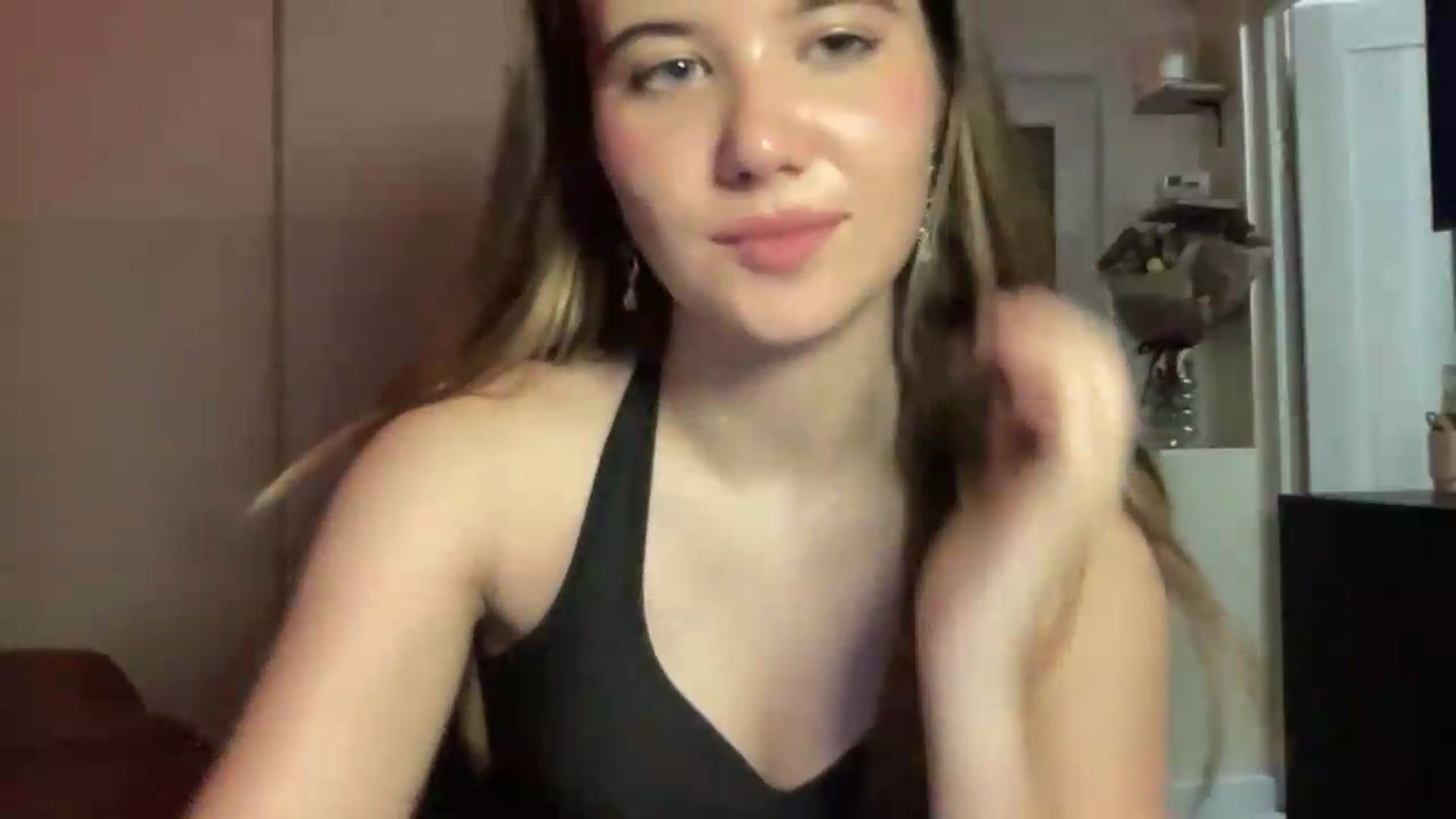 Gallery image thumbnail from Elvira's myfreecams stream on, 07/01/2026, 24:08 image 4 of 20