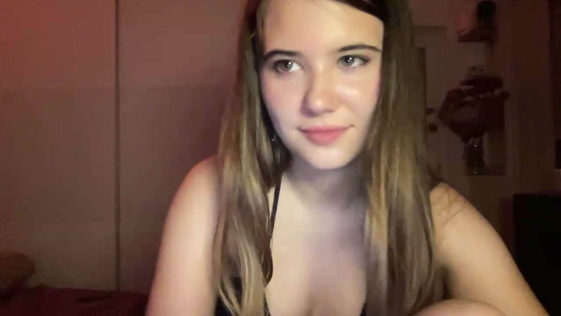 Gallery image thumbnail from Elvira's myfreecams stream on, 07/03/2026, 23:38 image 8 of 20