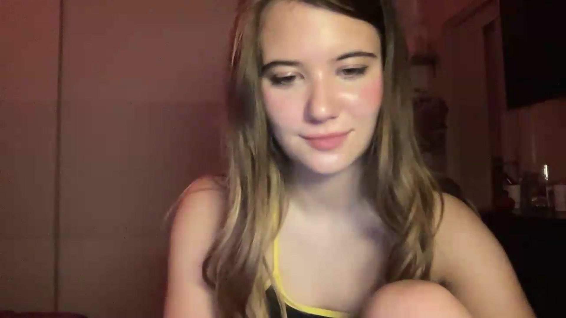 Gallery image thumbnail from Elvira's myfreecams stream on, 07/06/2026, 02:04 image 13 of 20