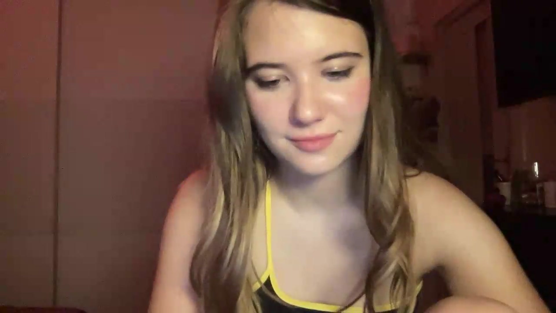 Gallery image thumbnail from Elvira's myfreecams stream on, 07/06/2026, 02:04 image 4 of 20