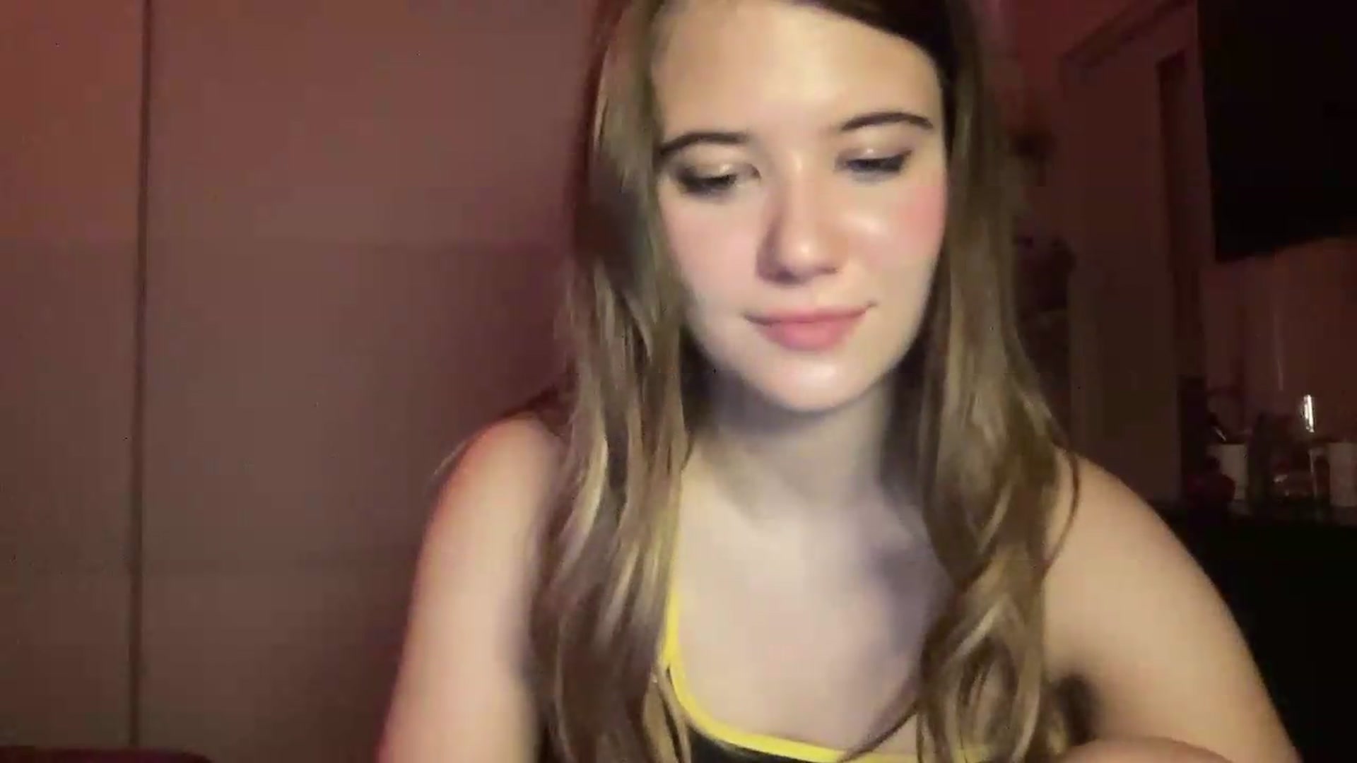 Gallery image thumbnail from Elvira's myfreecams stream on, 07/06/2026, 02:04 image 9 of 20