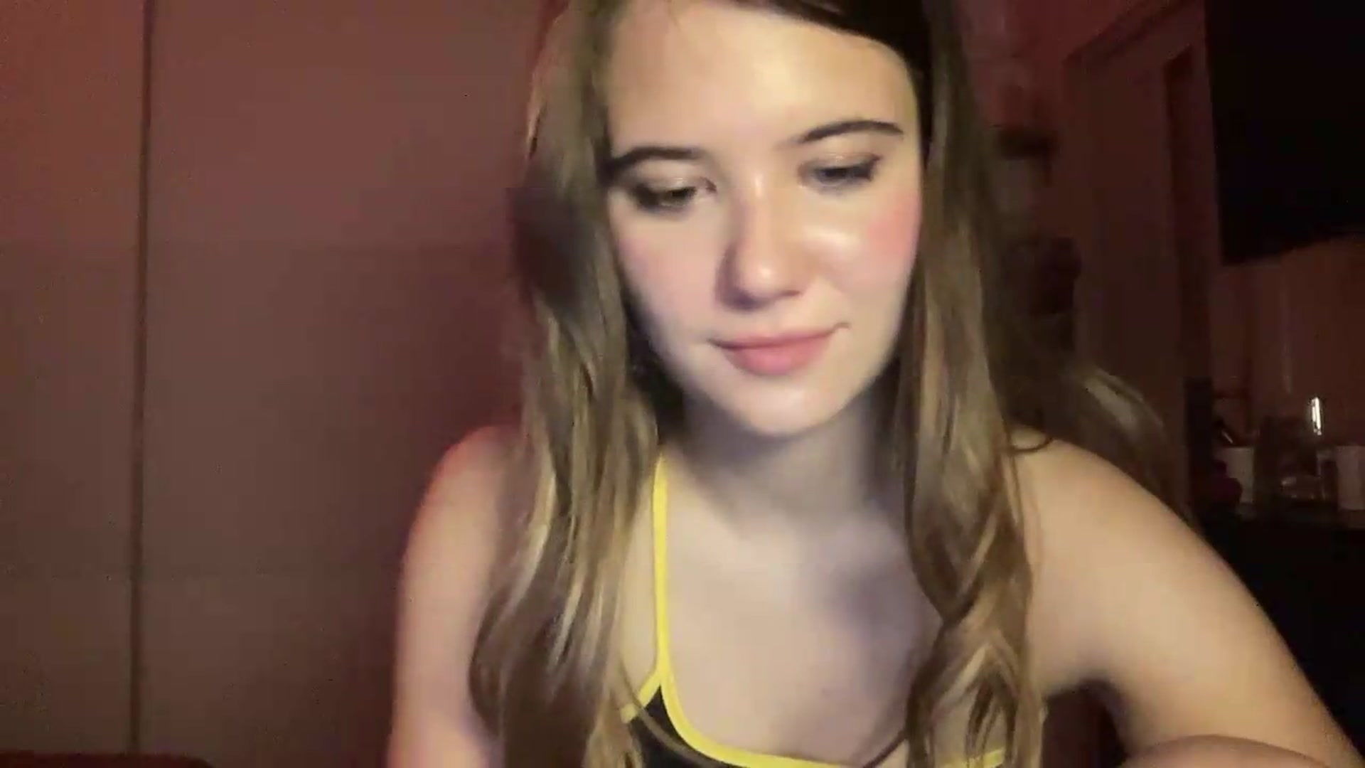Gallery image thumbnail from Elvira's myfreecams stream on, 07/06/2026, 02:04 image 5 of 20