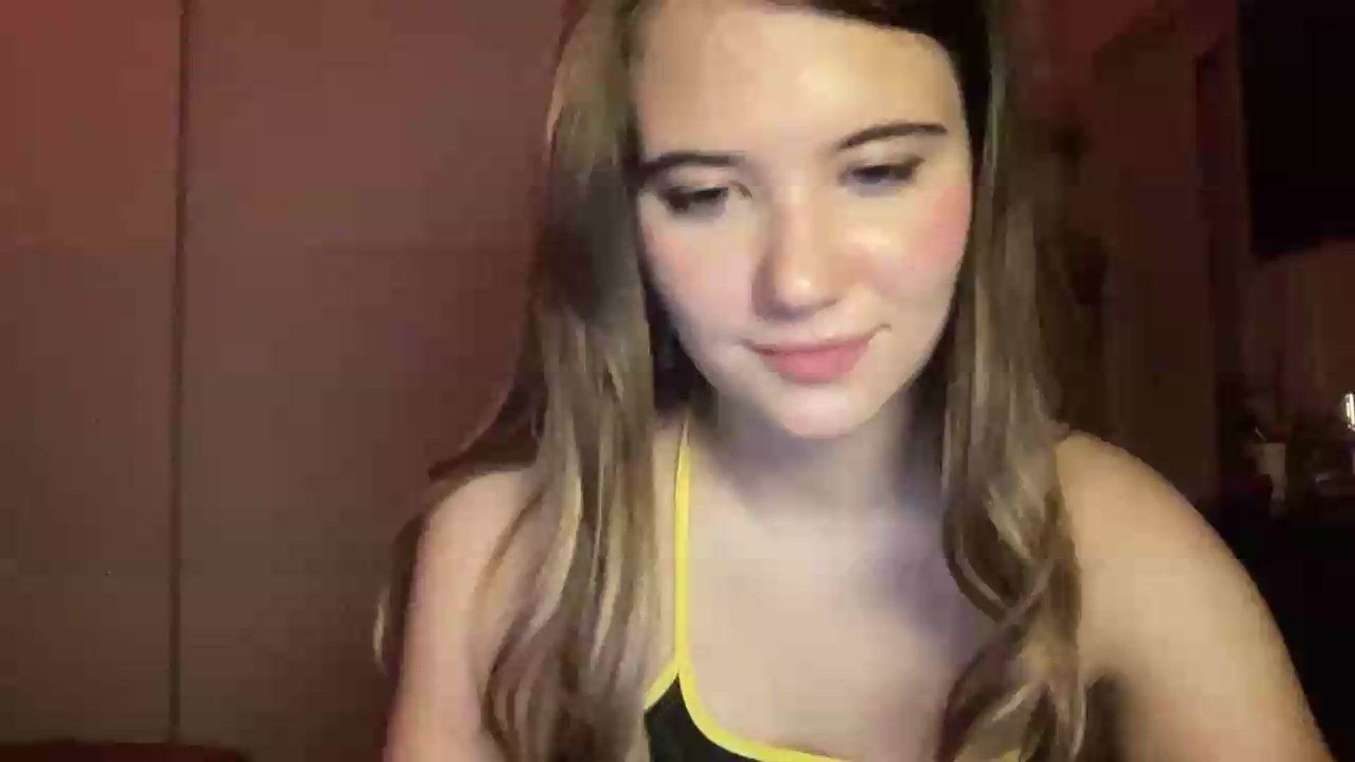 Gallery image thumbnail from Elvira's myfreecams stream on, 07/06/2026, 02:04 image 1 of 20