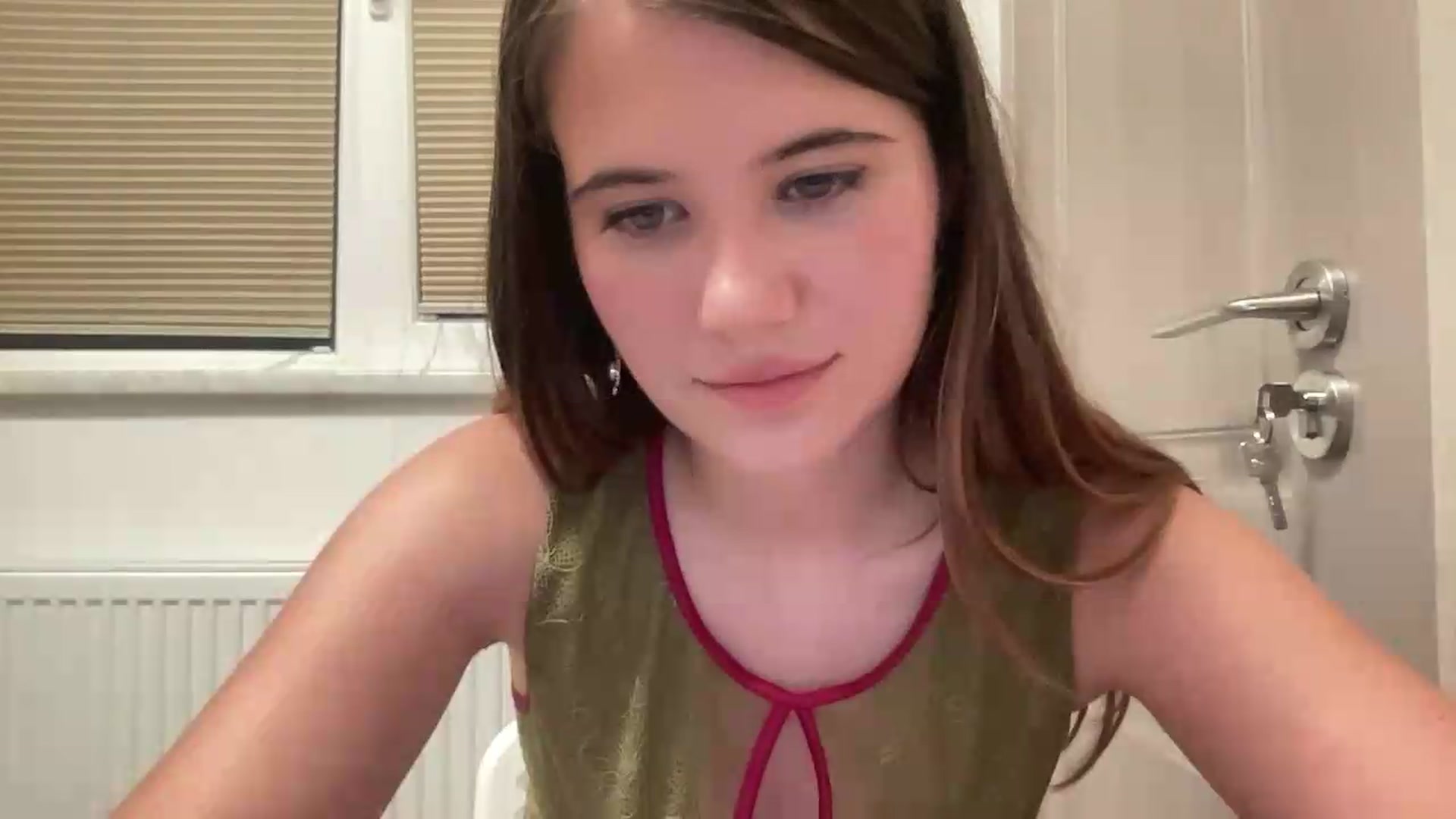 Gallery image thumbnail from Elvira's myfreecams stream on, 07/18/2026, 01:53 image 2 of 20
