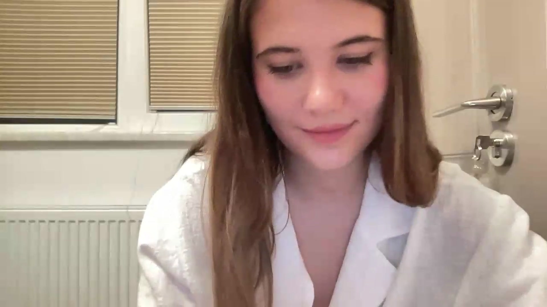 Gallery image thumbnail from Elvira's myfreecams stream on, 07/19/2026, 23:26 image 15 of 20