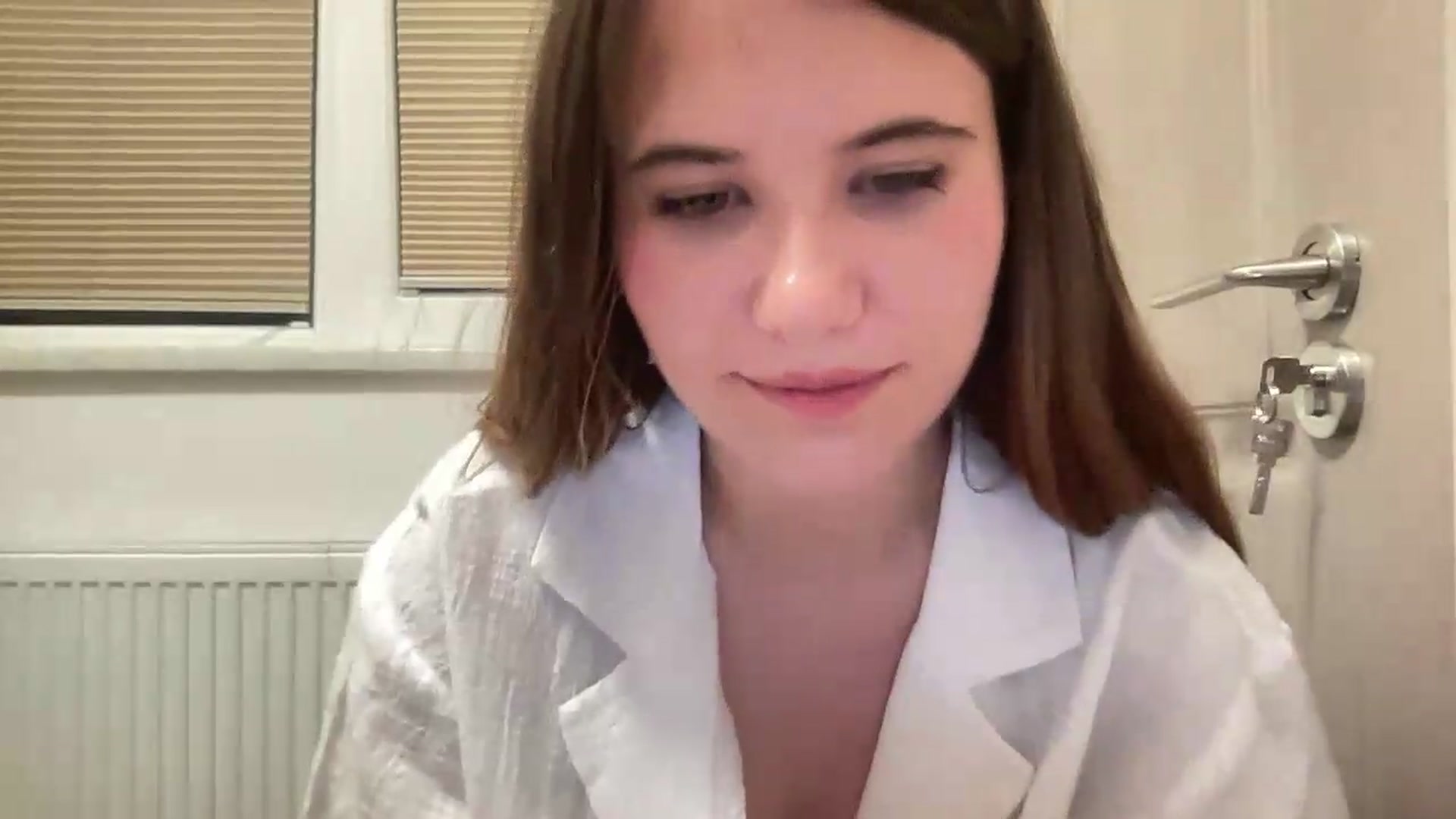 Gallery image thumbnail from Elvira's myfreecams stream on, 07/19/2026, 23:57 image 15 of 20