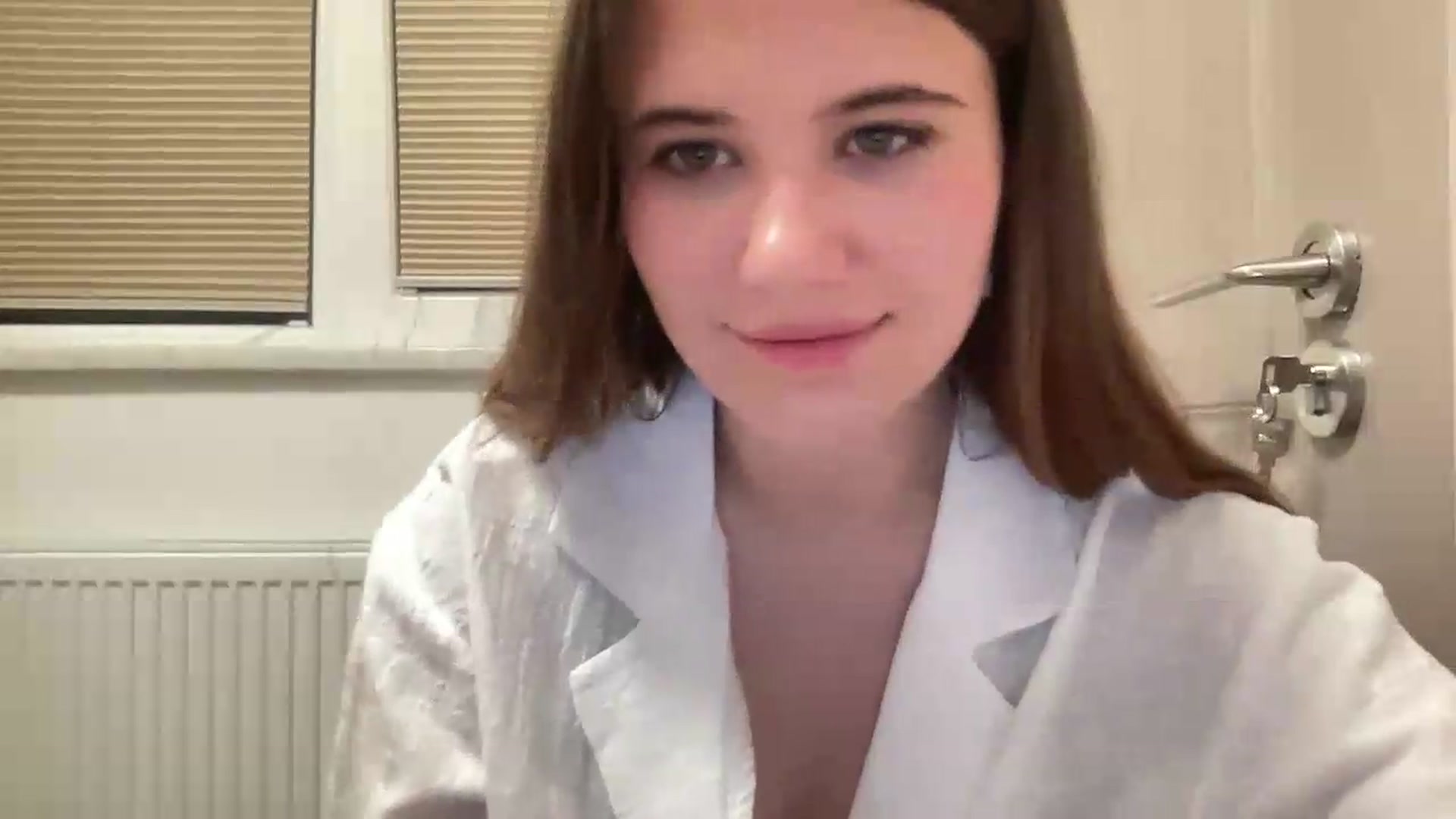 Gallery image thumbnail from Elvira's myfreecams stream on, 07/19/2026, 23:57 image 17 of 20