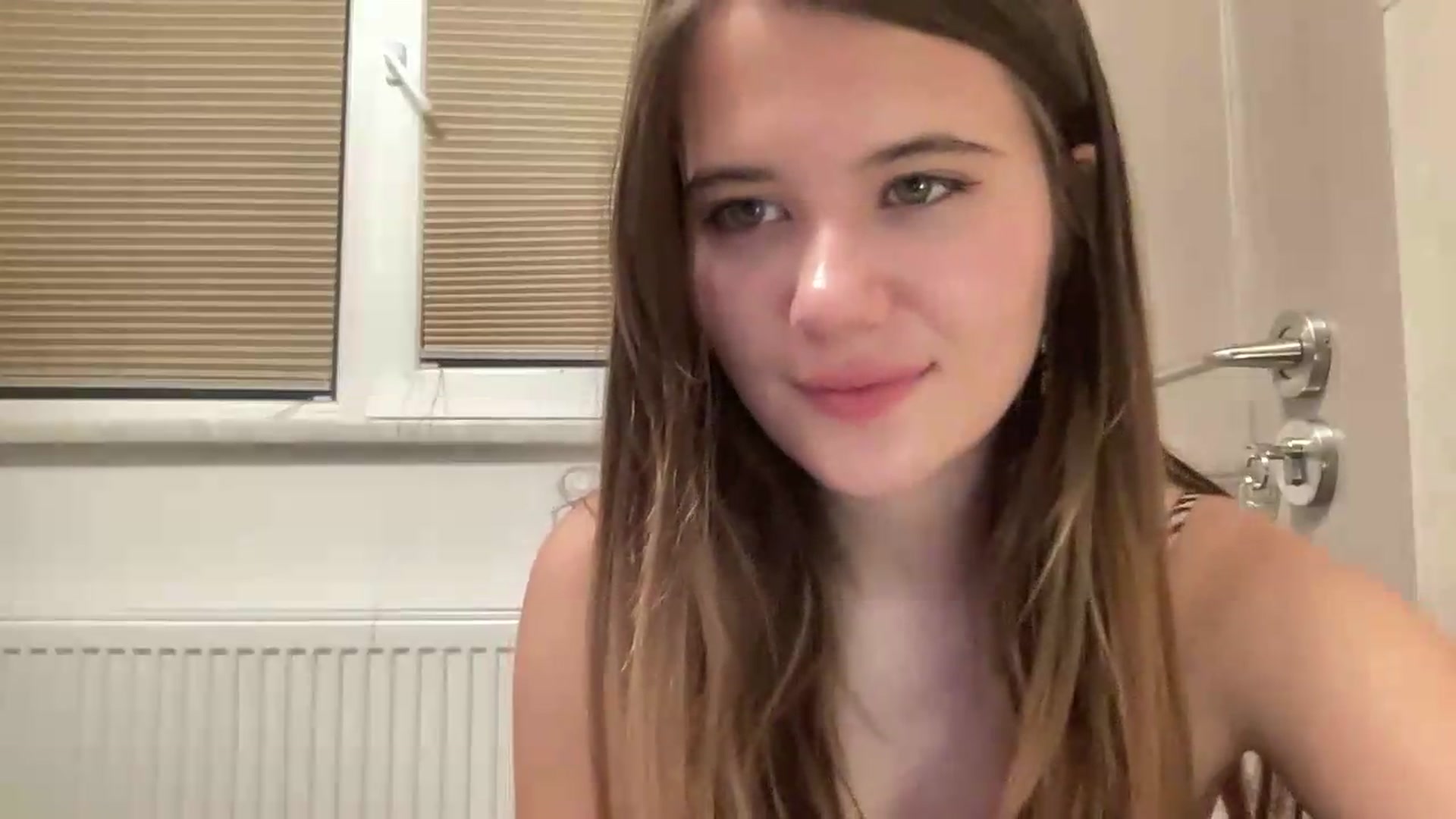 Gallery image thumbnail from Elvira's myfreecams stream on, 08/09/2026, 21:51 image 12 of 20