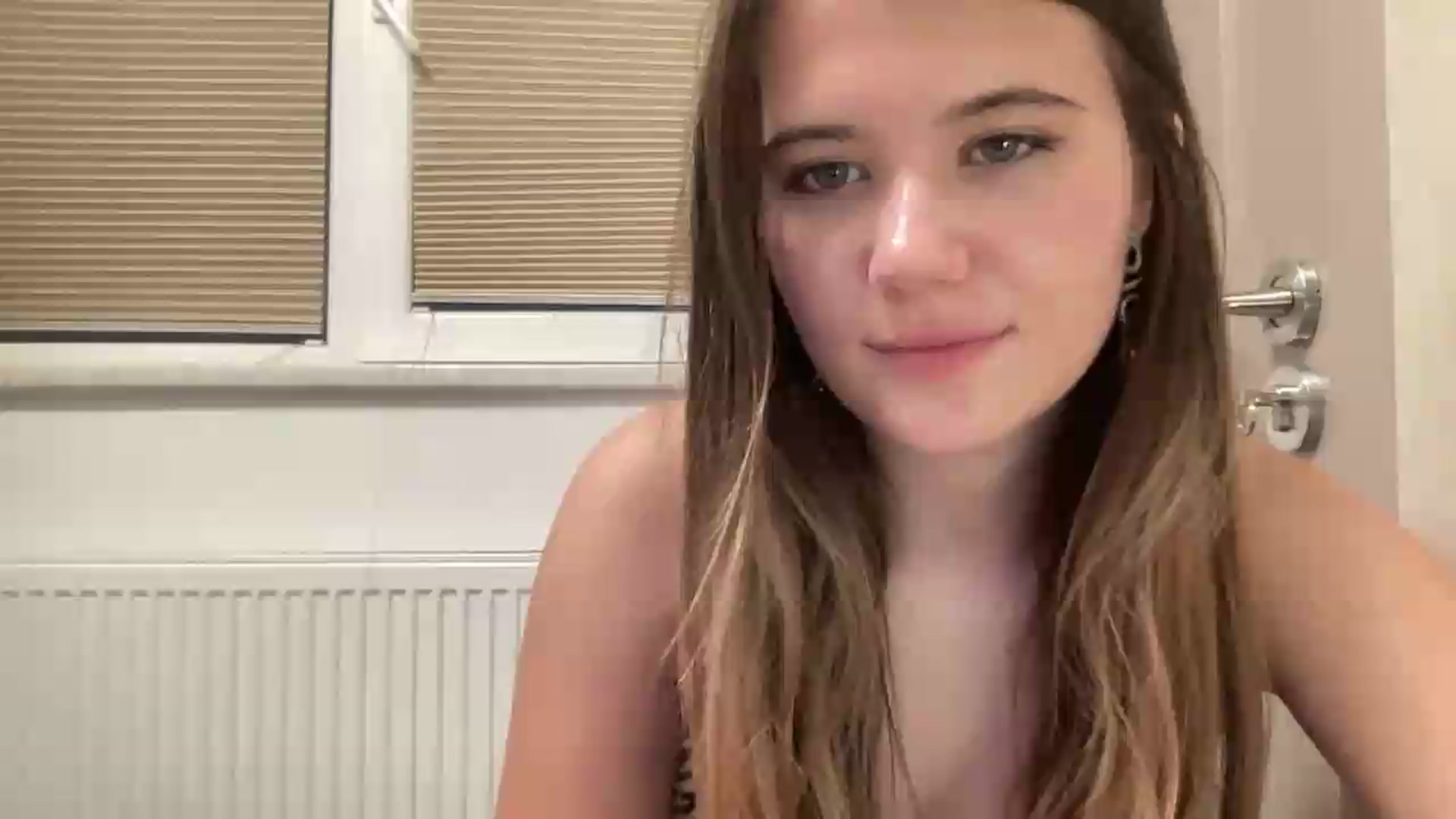 Gallery image thumbnail from Elvira's myfreecams stream on, 08/09/2026, 22:32 image 6 of 20