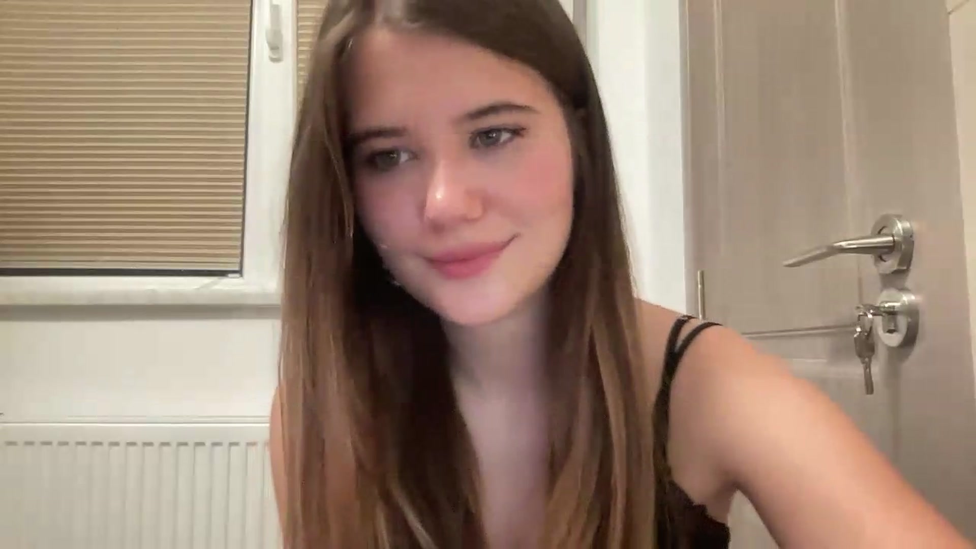 Gallery image thumbnail from Elvira's myfreecams stream on, 08/10/2026, 19:52 image 4 of 20