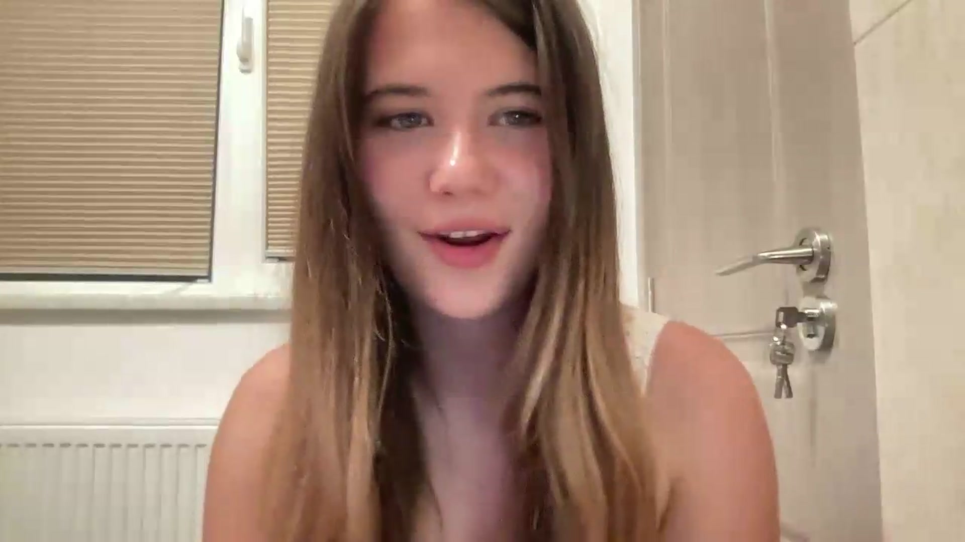 Gallery image thumbnail from Elvira's myfreecams stream on, 08/19/2026, 17:44 image 20 of 20