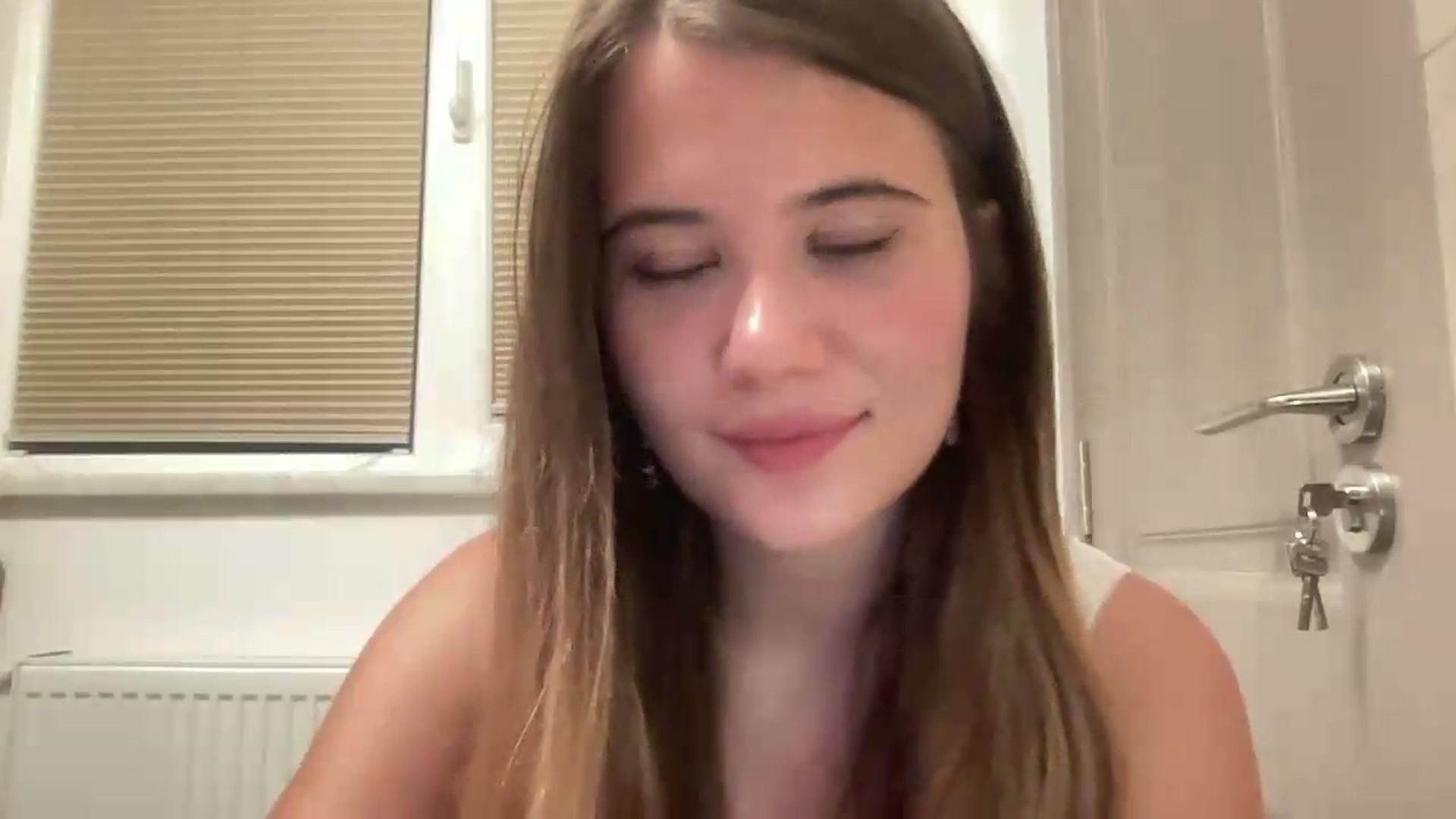 Gallery image thumbnail from Elvira's myfreecams stream on, 08/19/2026, 20:51 image 11 of 20