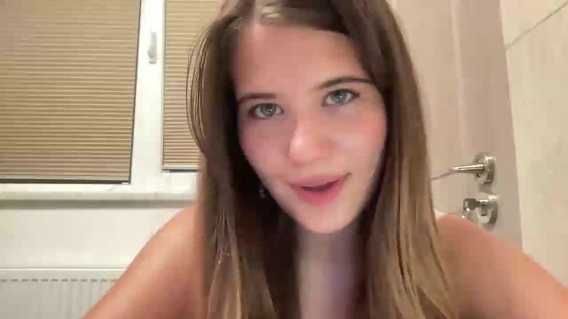 Gallery image thumbnail from Elvira's myfreecams stream on, 08/19/2026, 20:51 image 1 of 20