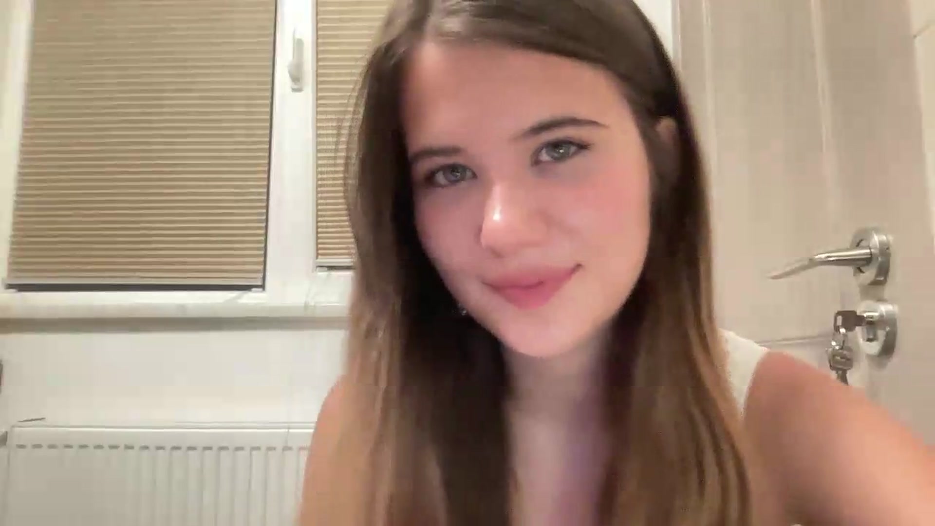 Gallery image thumbnail from Elvira's myfreecams stream on, 08/19/2026, 20:51 image 9 of 20