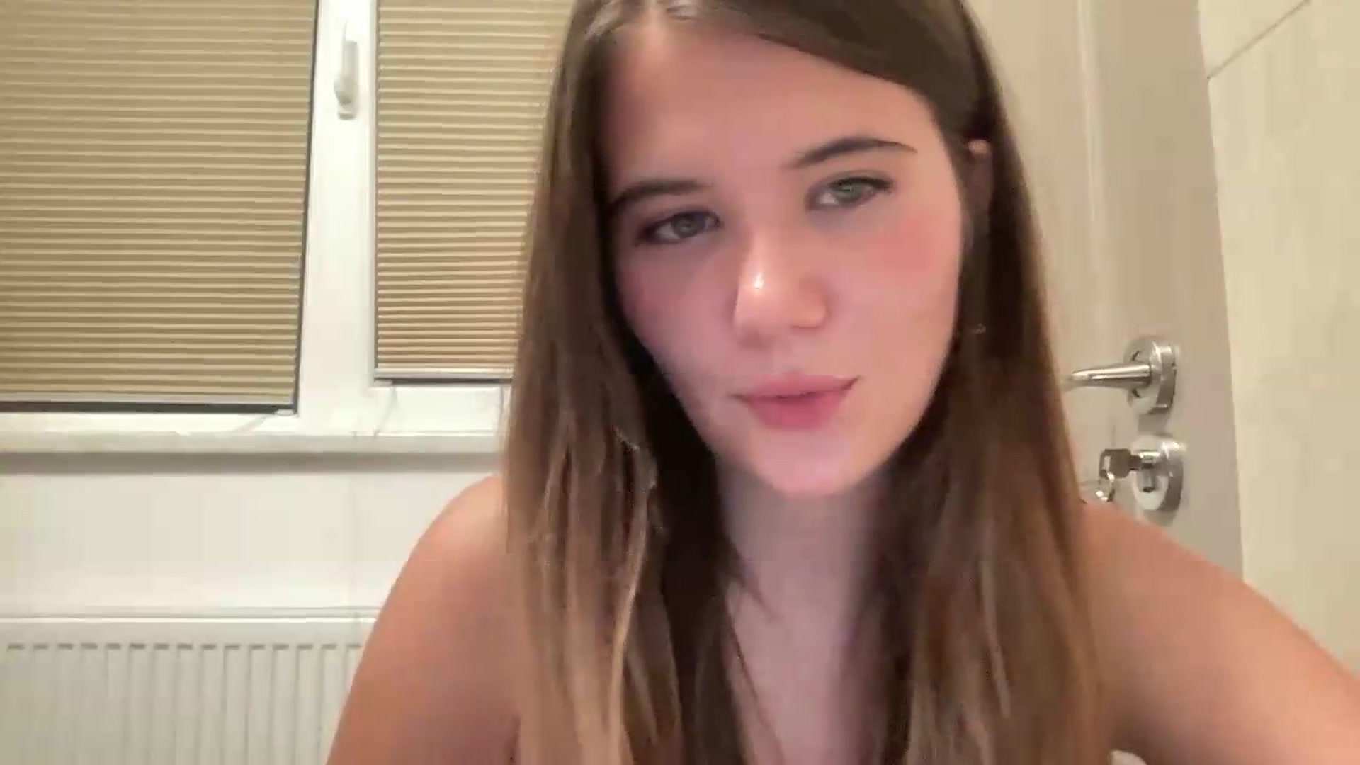 Gallery image thumbnail from Elvira's myfreecams stream on, 08/24/2026, 21:36 image 11 of 20
