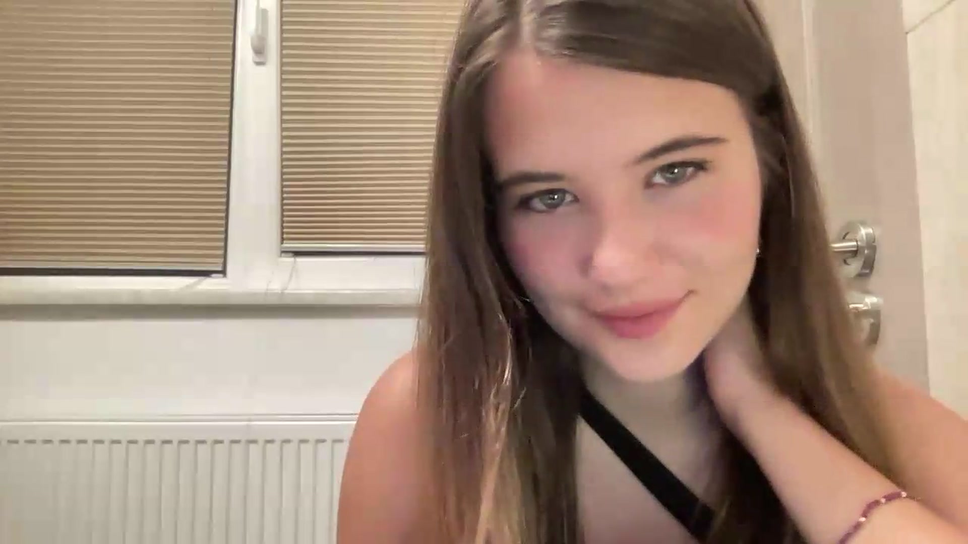 Gallery image thumbnail from Elvira's myfreecams stream on, 08/25/2026, 20:28 image 3 of 20