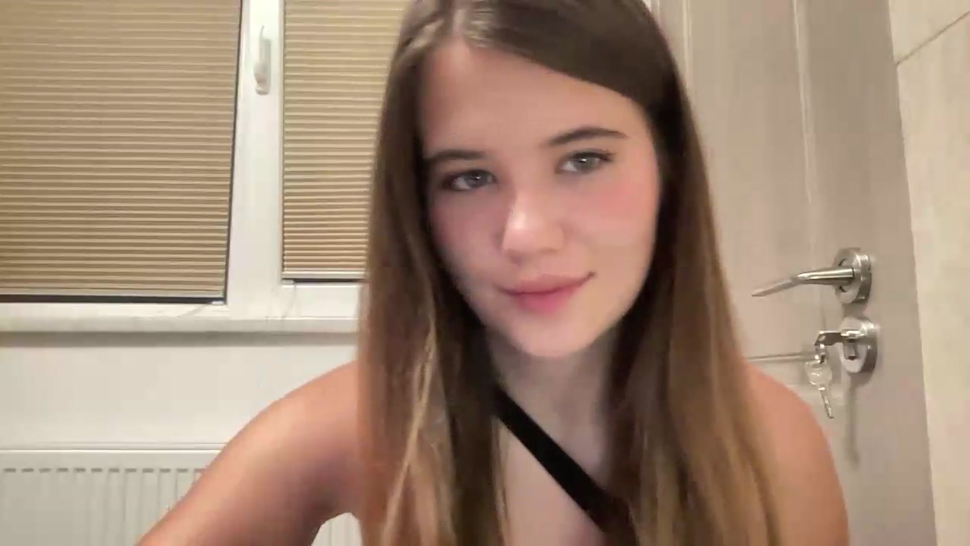 Gallery image thumbnail from Elvira's myfreecams stream on, 08/25/2026, 20:28 image 8 of 20