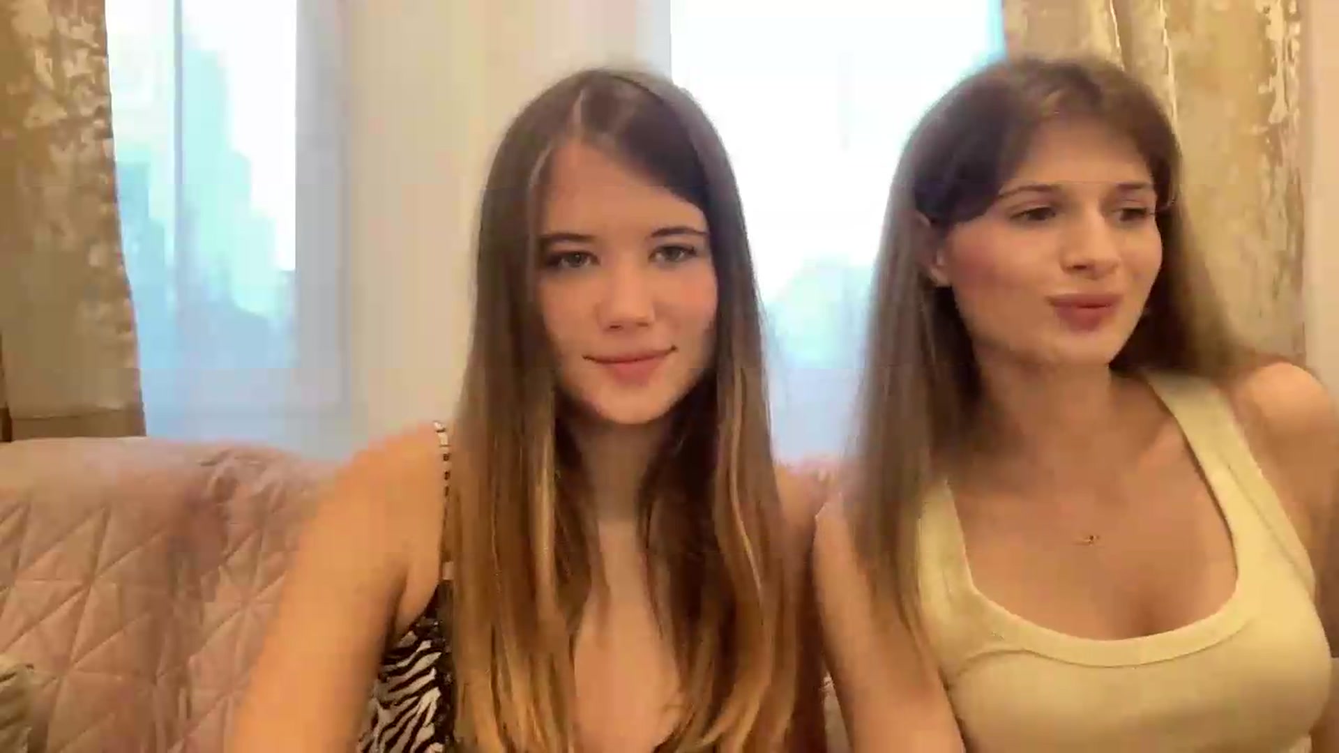 Gallery image thumbnail from Elvira's myfreecams stream on, 08/26/2026, 17:59 image 7 of 20