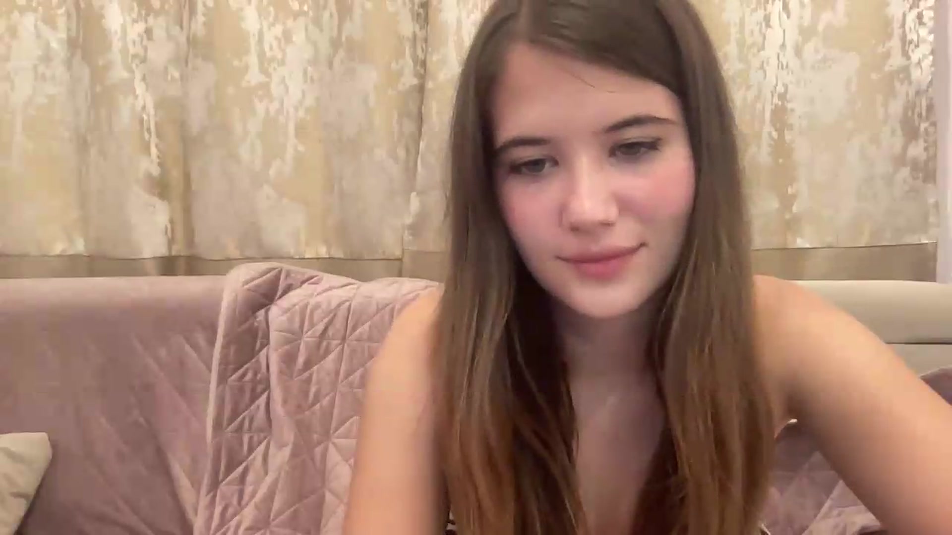 Gallery image thumbnail from Elvira's myfreecams stream on, 08/27/2026, 24:07 image 9 of 20