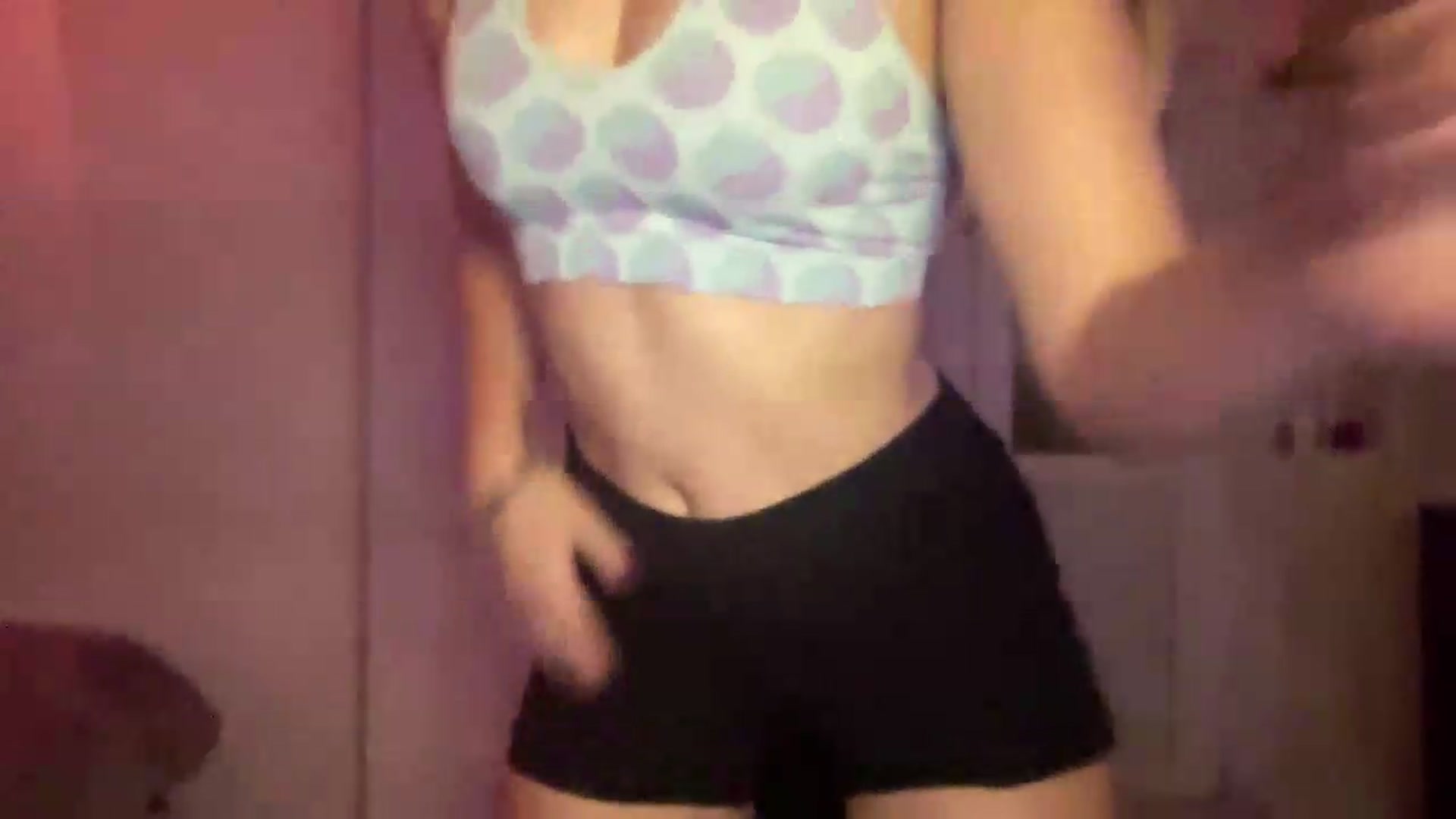Gallery image thumbnail from Elvira's myfreecams stream on, 08/27/2026, 19:32 image 10 of 20