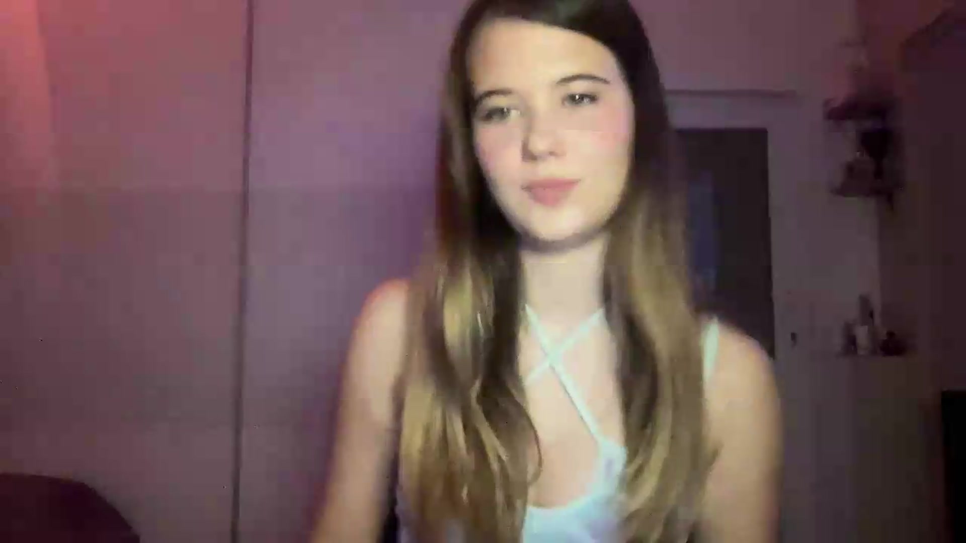 Gallery image thumbnail from Elvira's myfreecams stream on, 08/27/2026, 19:32 image 14 of 20