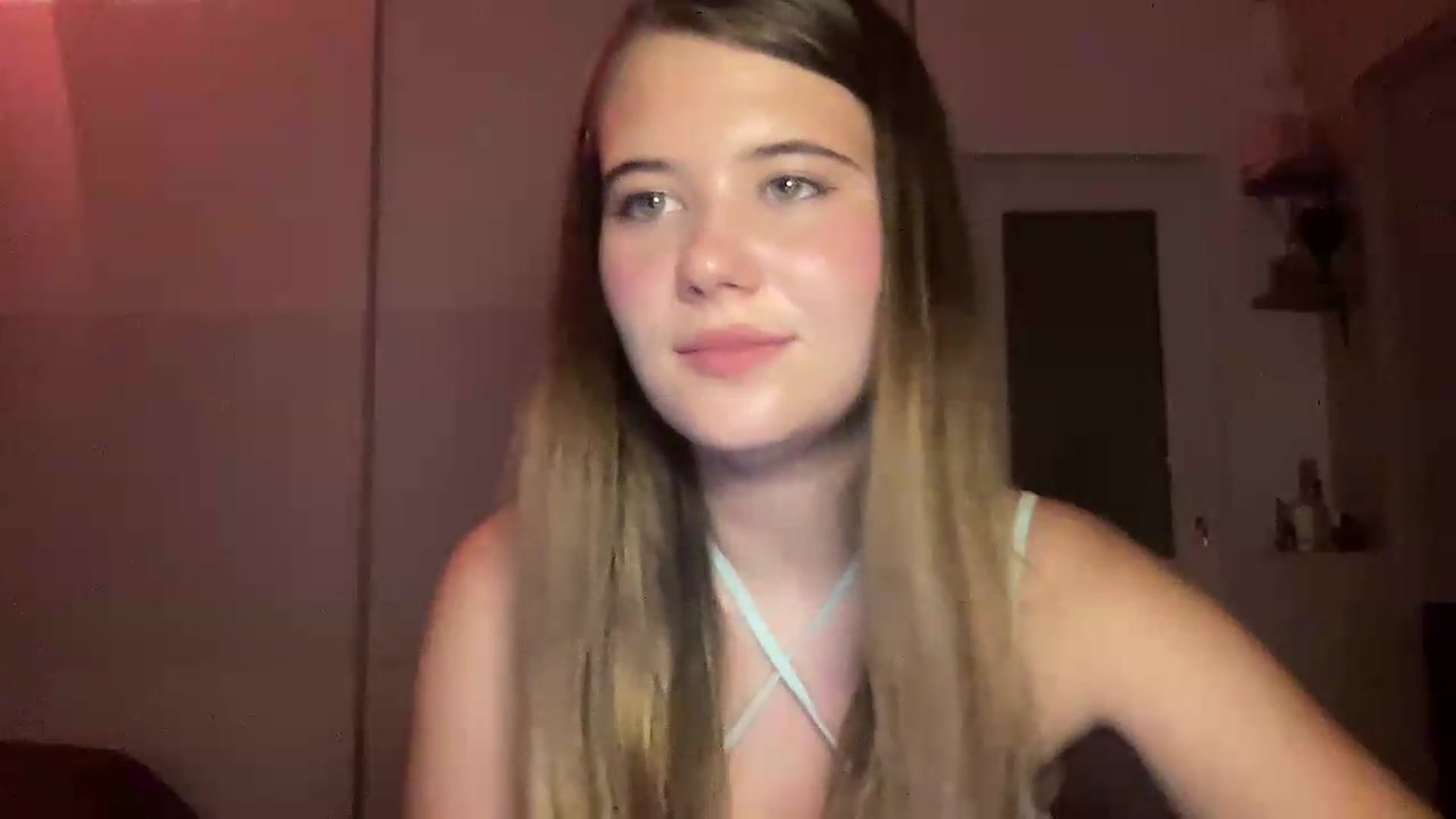 Gallery image thumbnail from Elvira's myfreecams stream on, 08/27/2026, 23:48 image 20 of 20