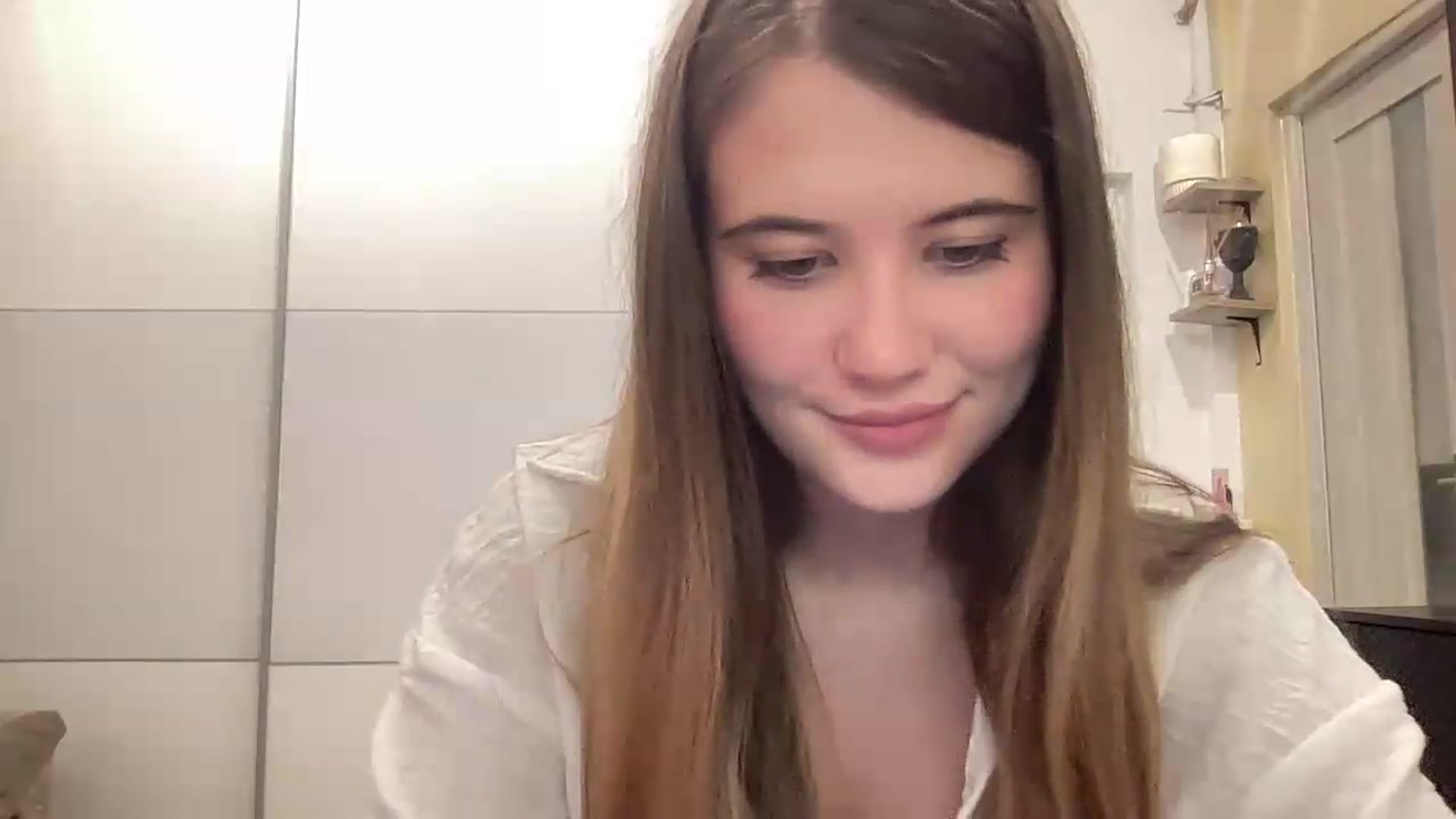 Gallery image thumbnail from Elvira's myfreecams stream on, 08/28/2026, 19:46 image 8 of 20