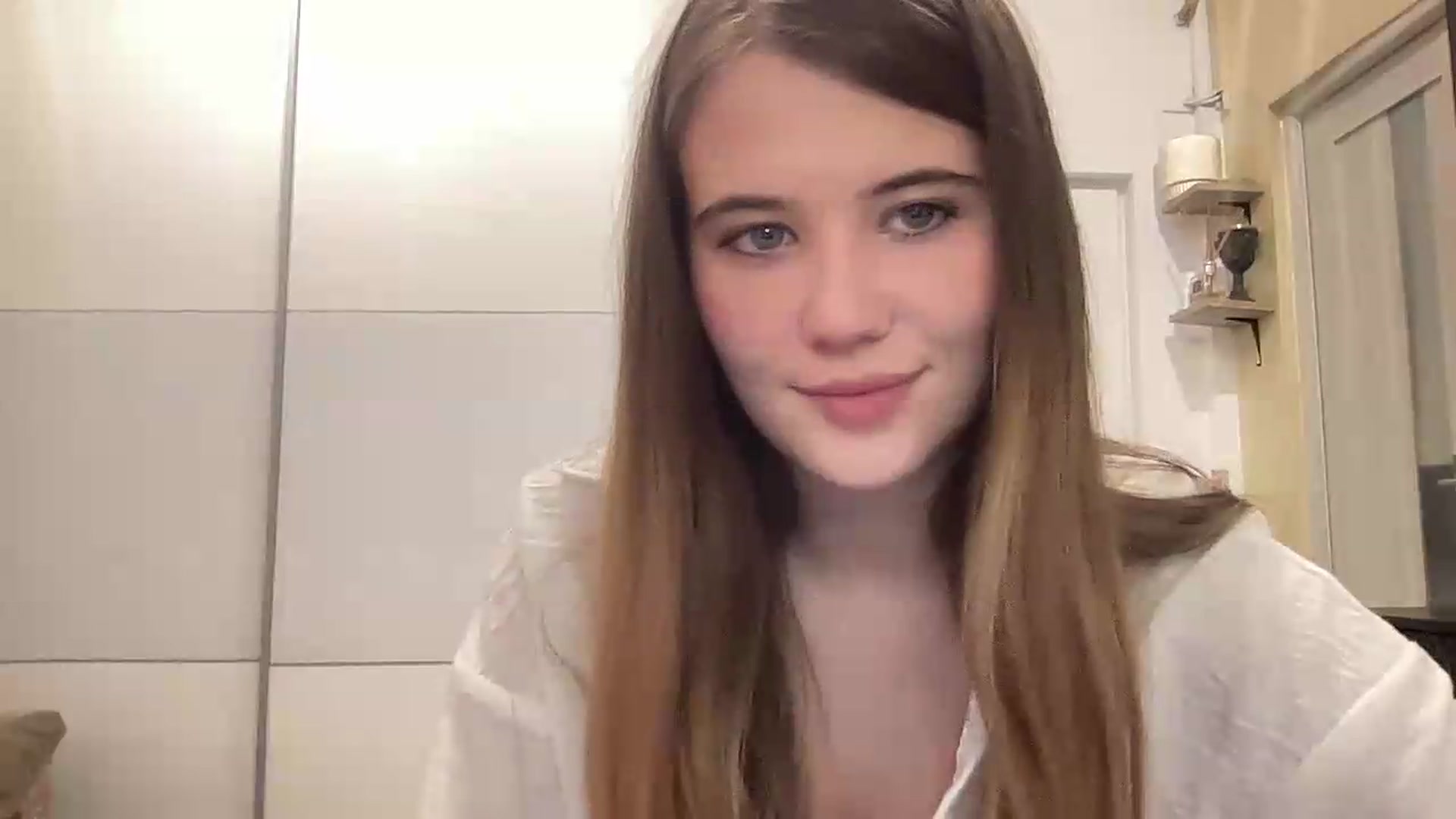 Gallery image thumbnail from Elvira's myfreecams stream on, 08/28/2026, 19:46 image 3 of 20