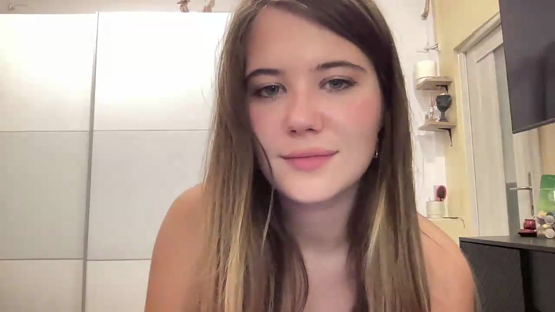 Gallery image thumbnail from Elvira's myfreecams stream on, 09/04/2026, 22:54 image 12 of 20