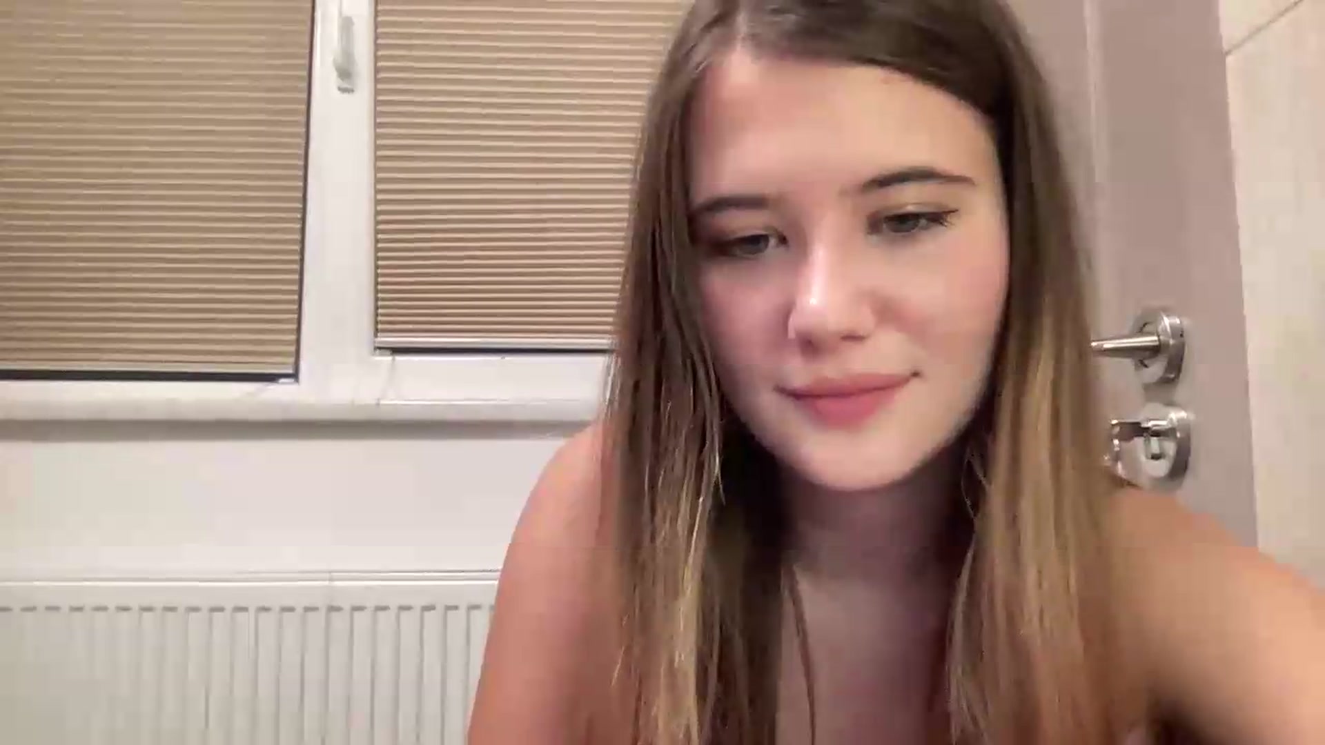 Gallery image thumbnail from Elvira's myfreecams stream on, 09/05/2026, 23:08 image 4 of 20